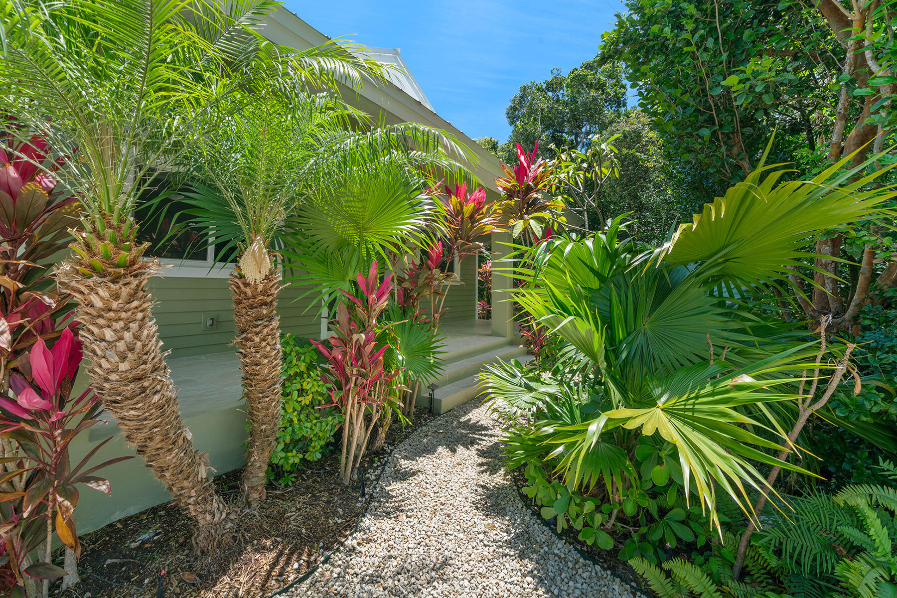 125 N Hammock Road