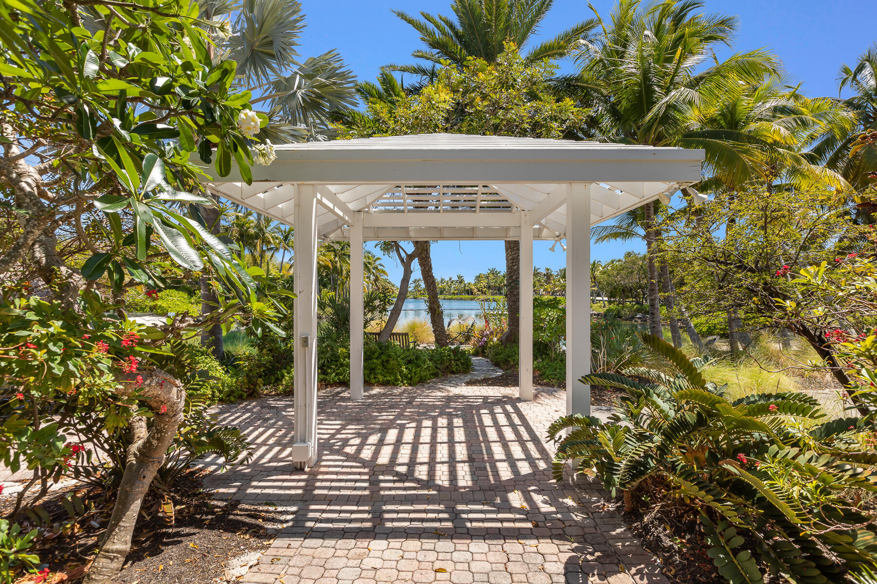 34 Cannon Royal Drive