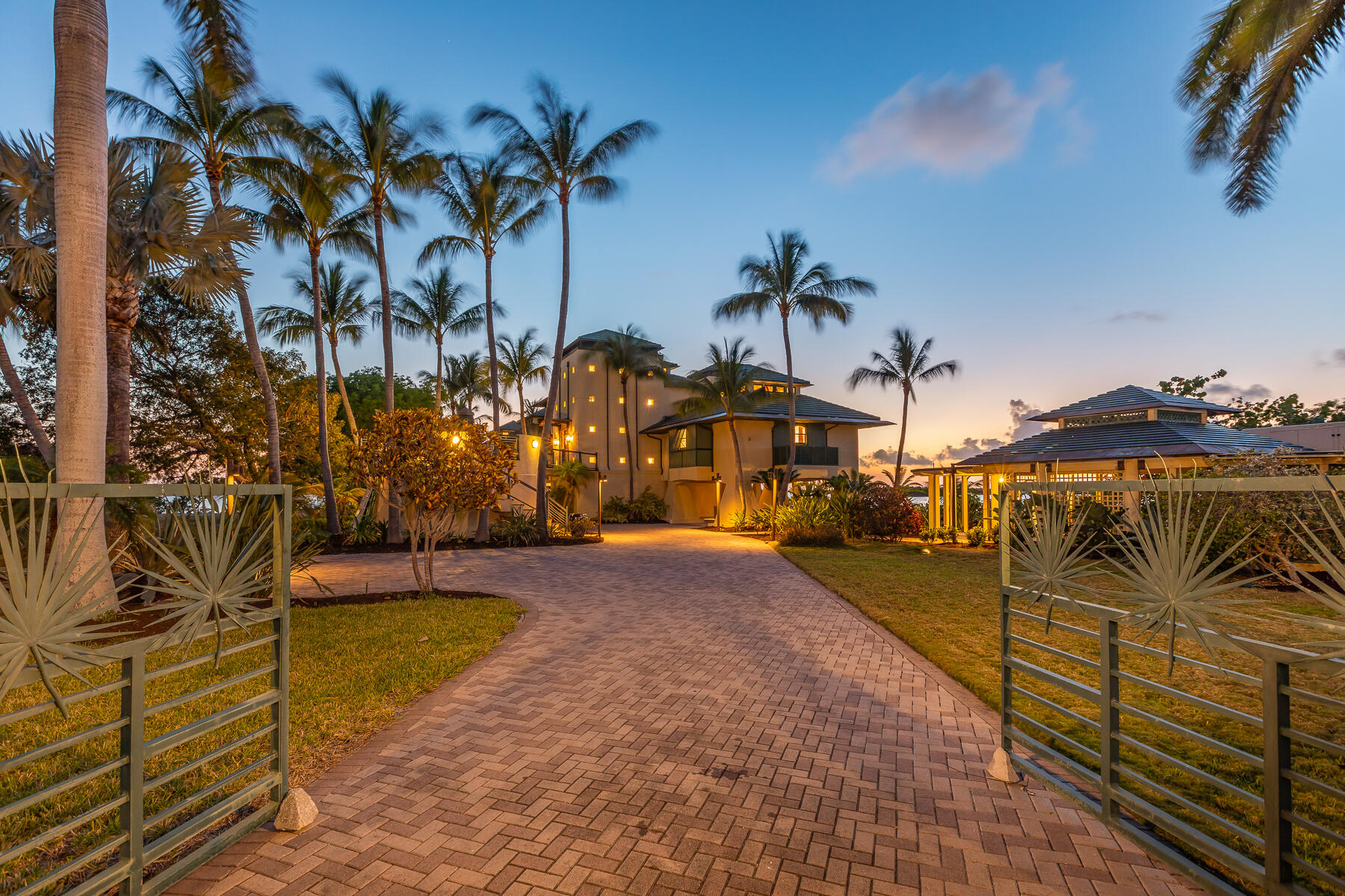34 Cannon Royal Drive