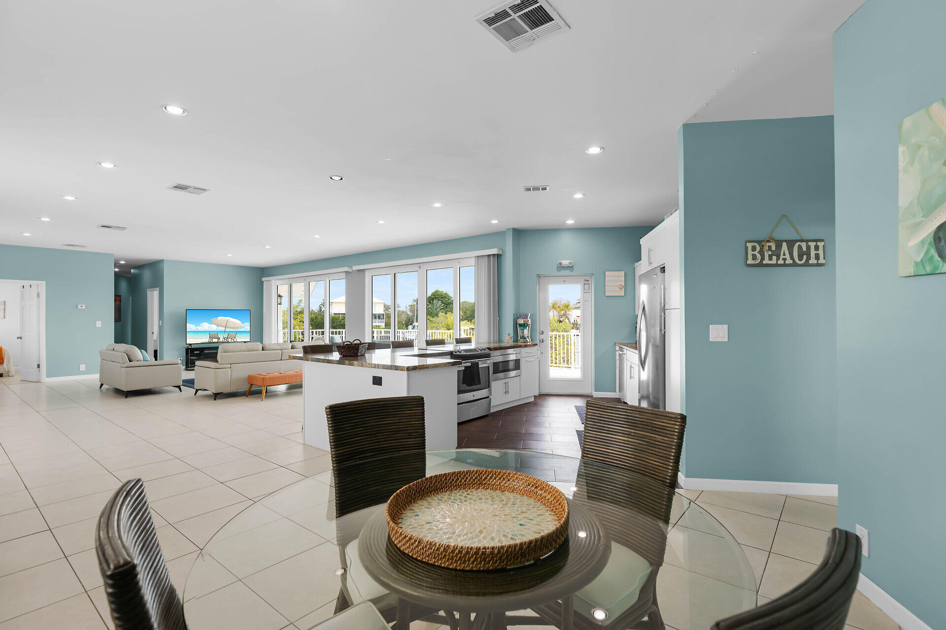 7760 Aviation Boulevard
