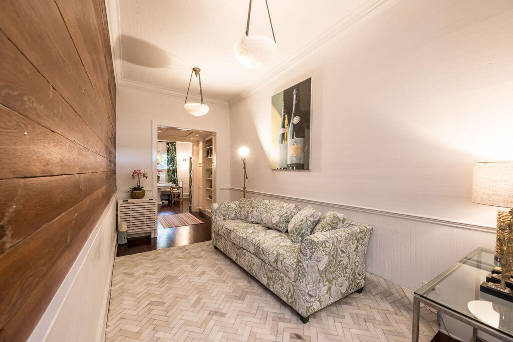 526 William Street Unit: 1