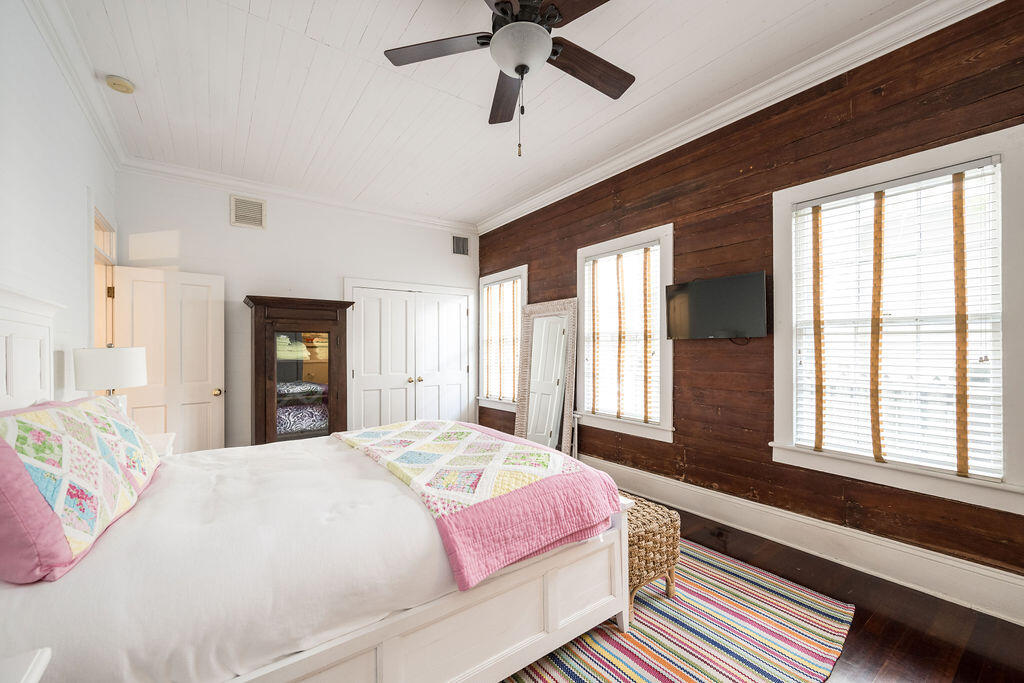 526 William Street Unit: 1