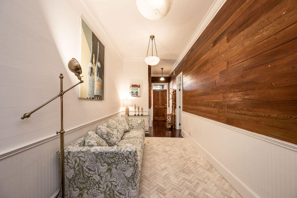 526 William Street Unit: 1