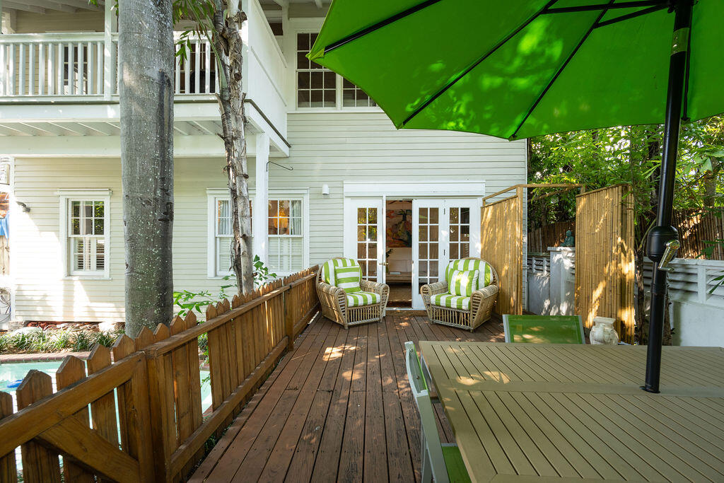 526 William Street Unit: 1