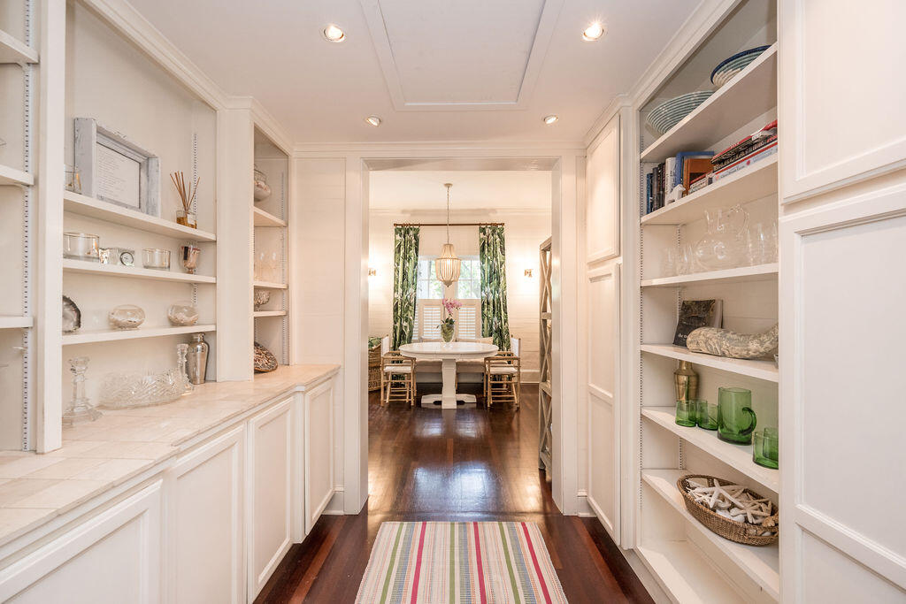 526 William Street Unit: 1