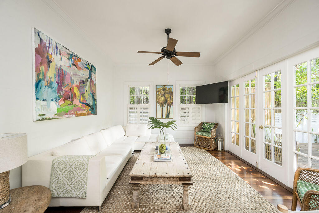526 William Street Unit: 1