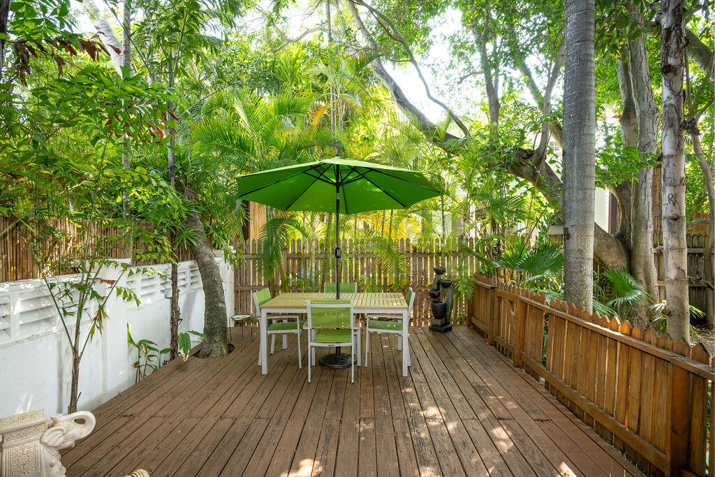 526 William Street Unit: 1