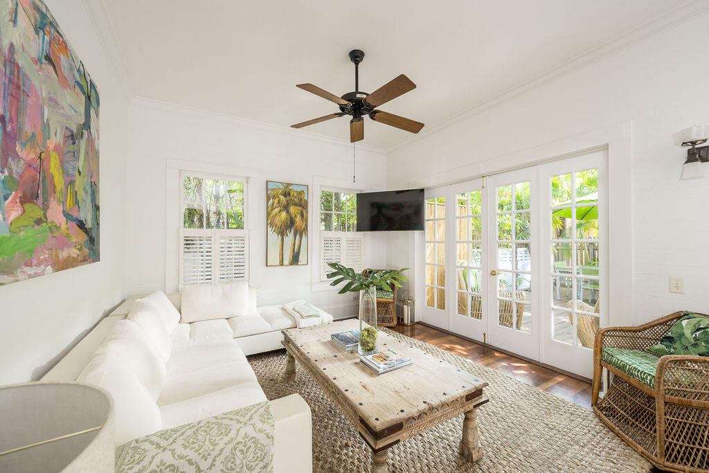 526 William Street Unit: 1