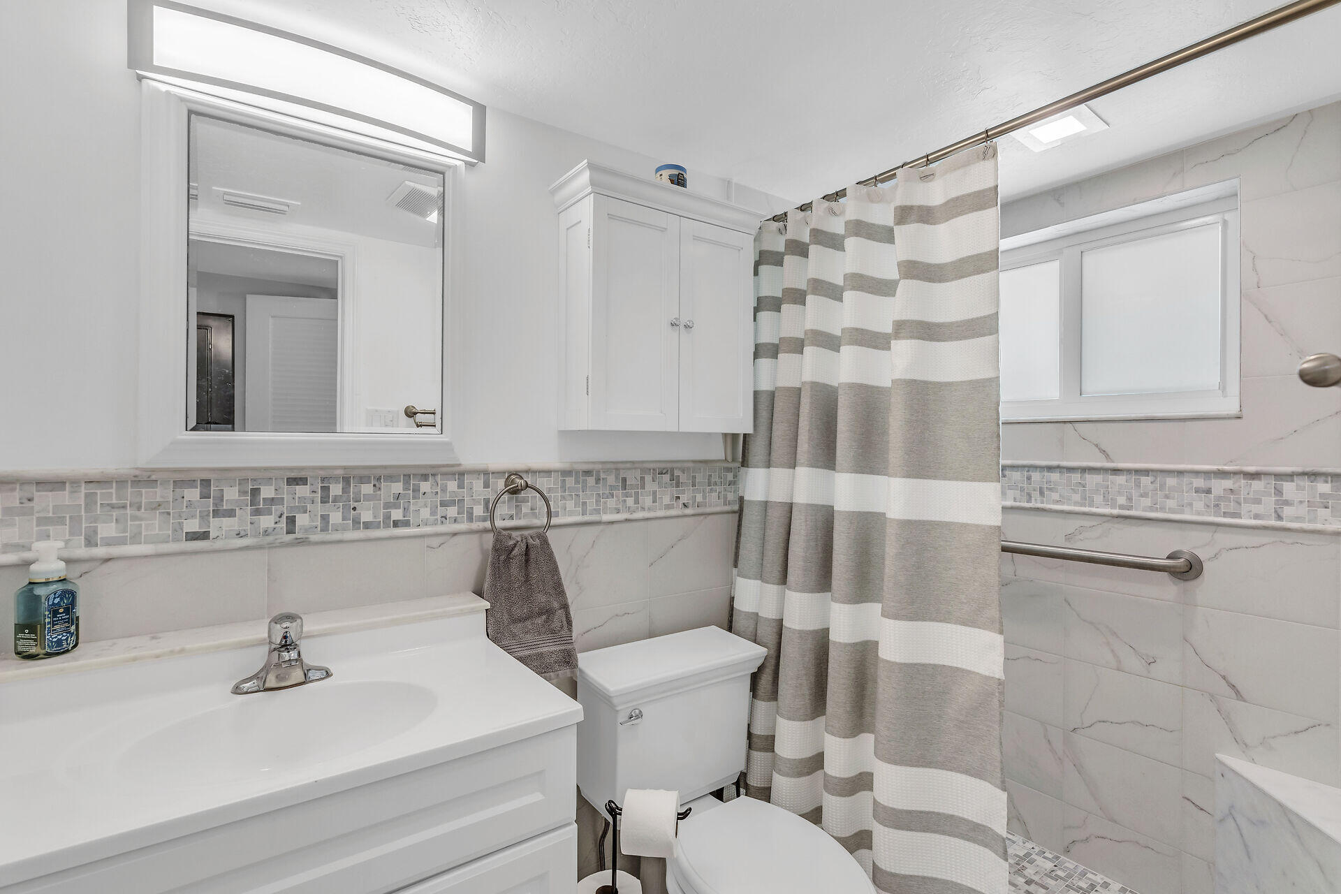 1215 97Th Street Unit: 5