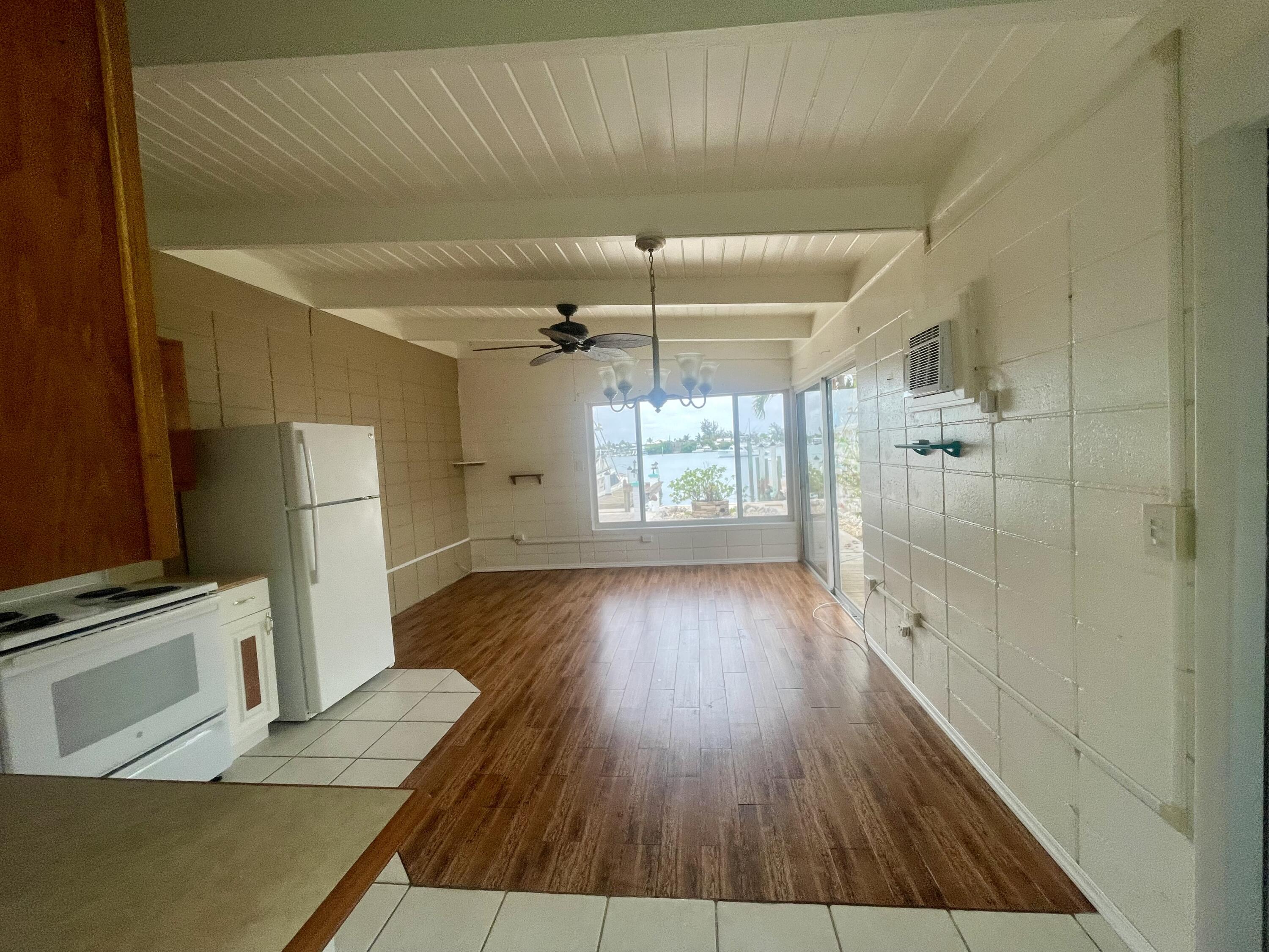 25 Sadowski Causeway