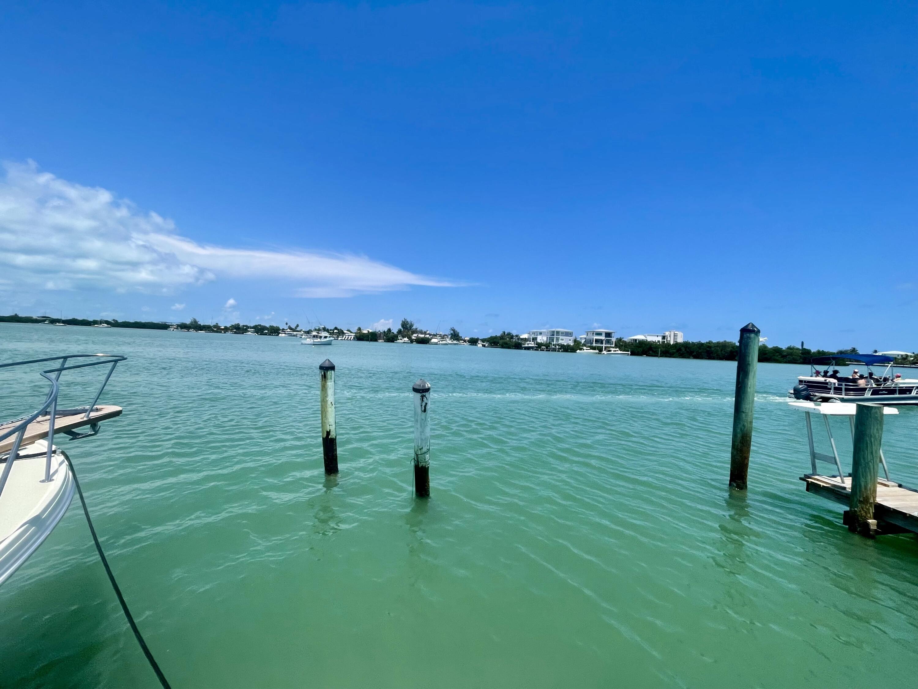 25 Sadowski Causeway