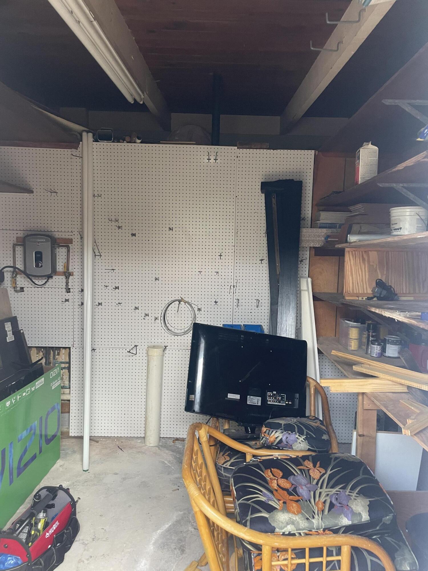 25 Sadowski Causeway