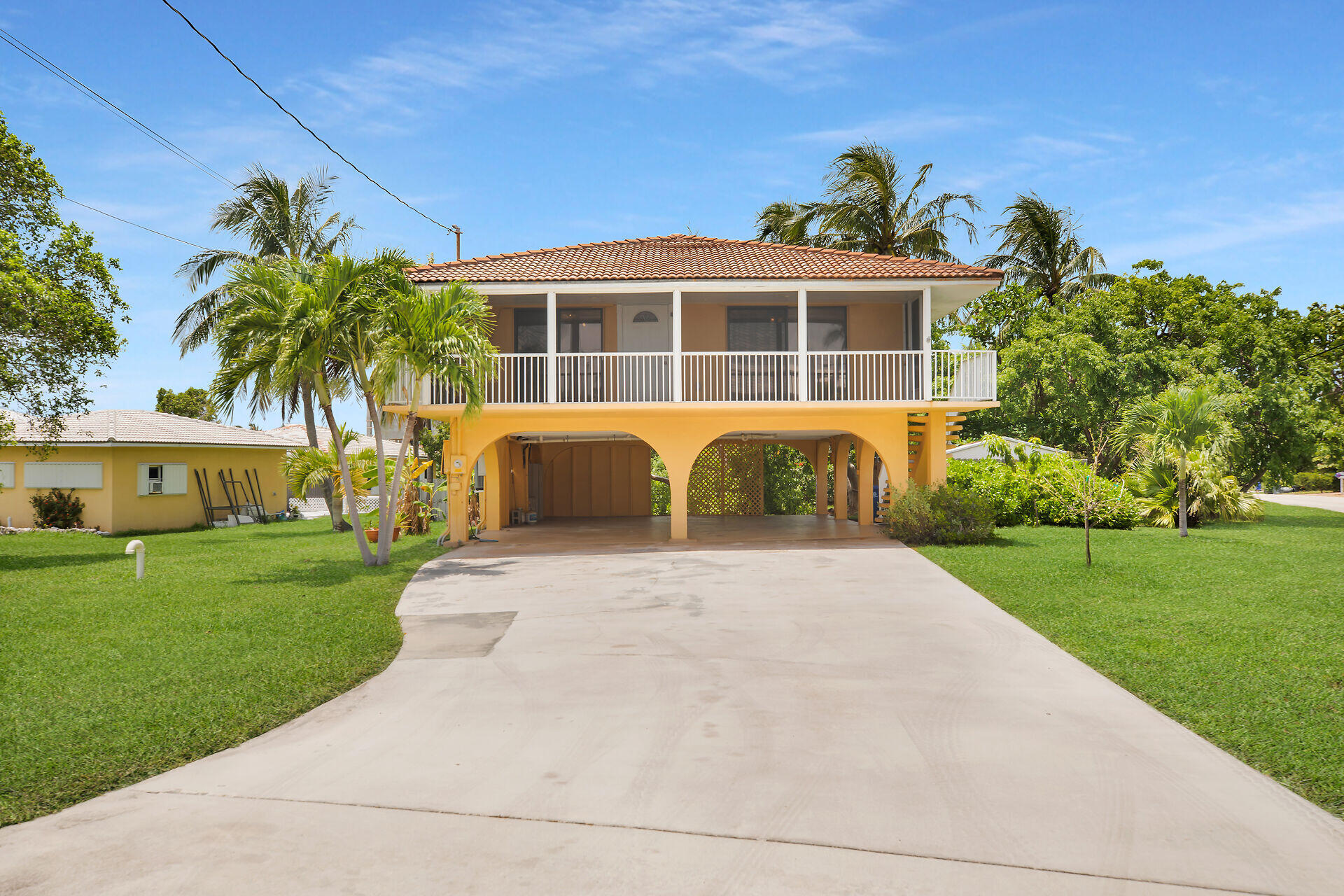 308 Calzada De Bougainvillea