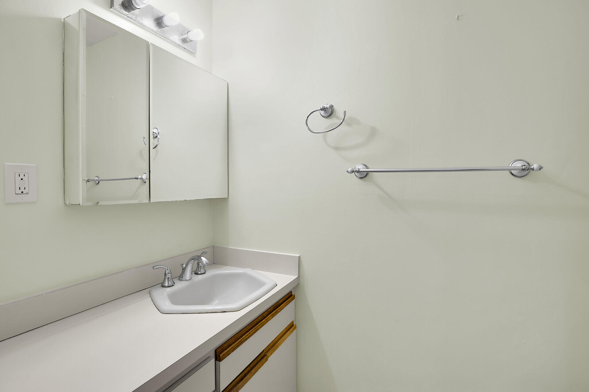 308 Calzada De Bougainvillea