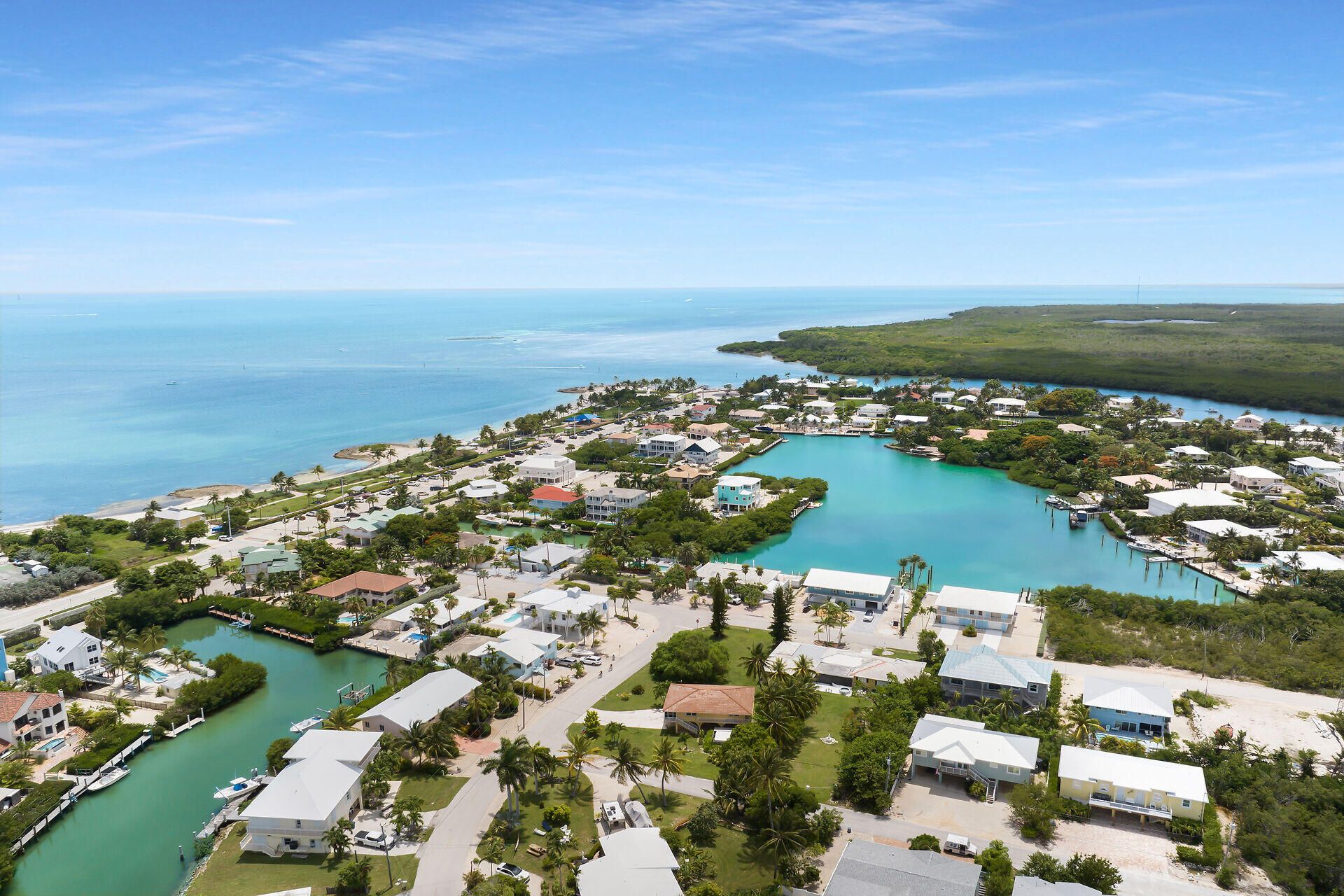 308 Calzada De Bougainvillea