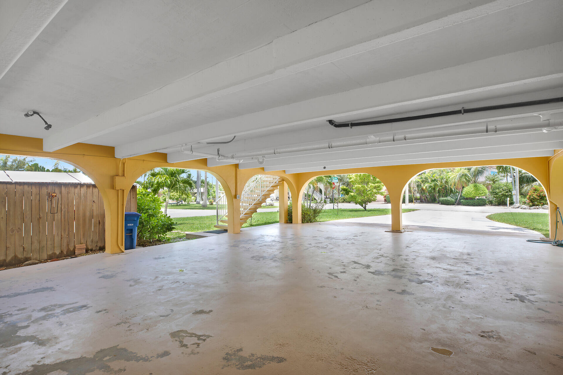 308 Calzada De Bougainvillea