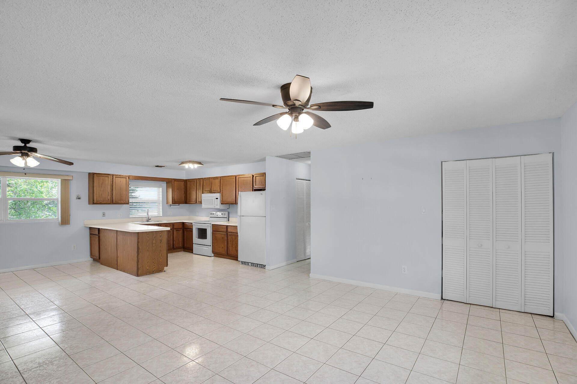 308 Calzada De Bougainvillea