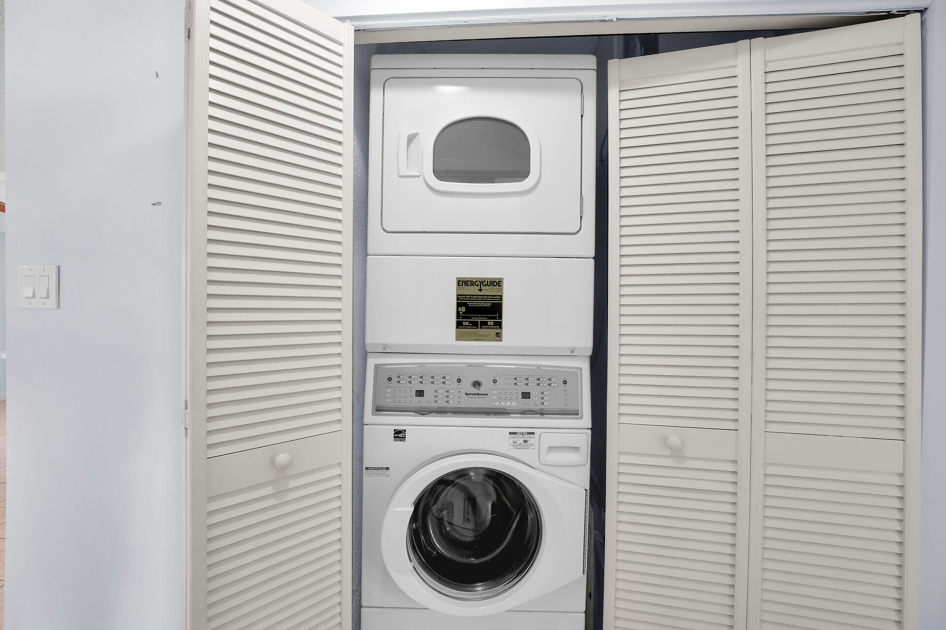 308 Calzada De Bougainvillea