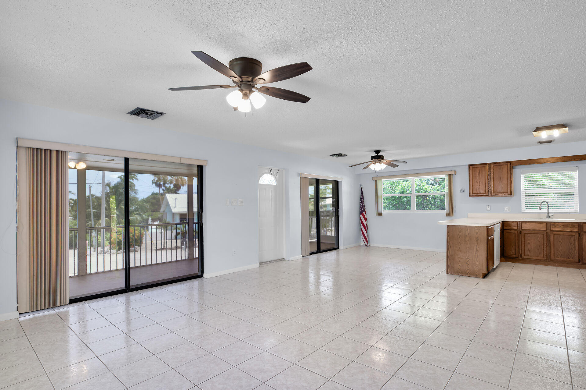 308 Calzada De Bougainvillea