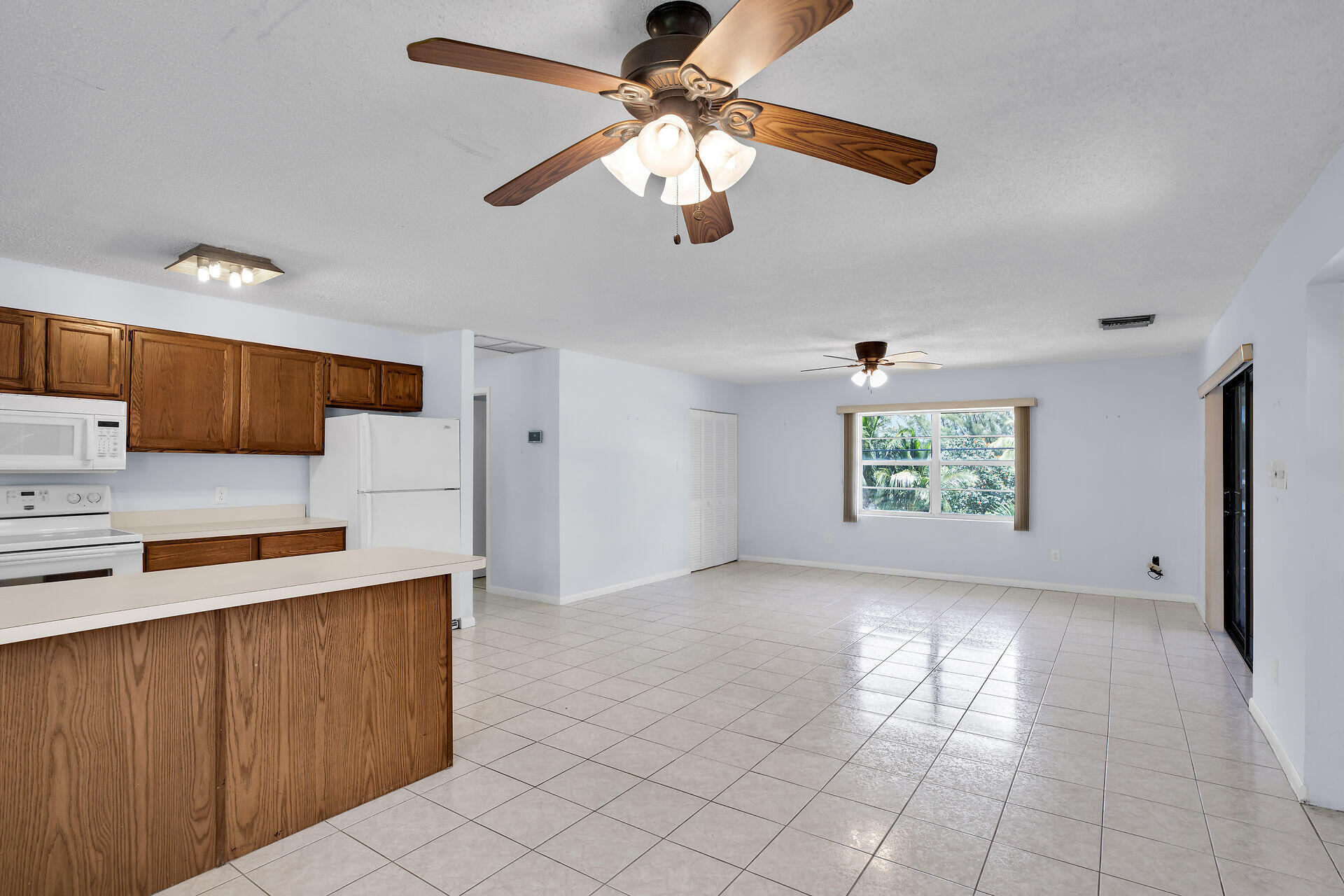 308 Calzada De Bougainvillea