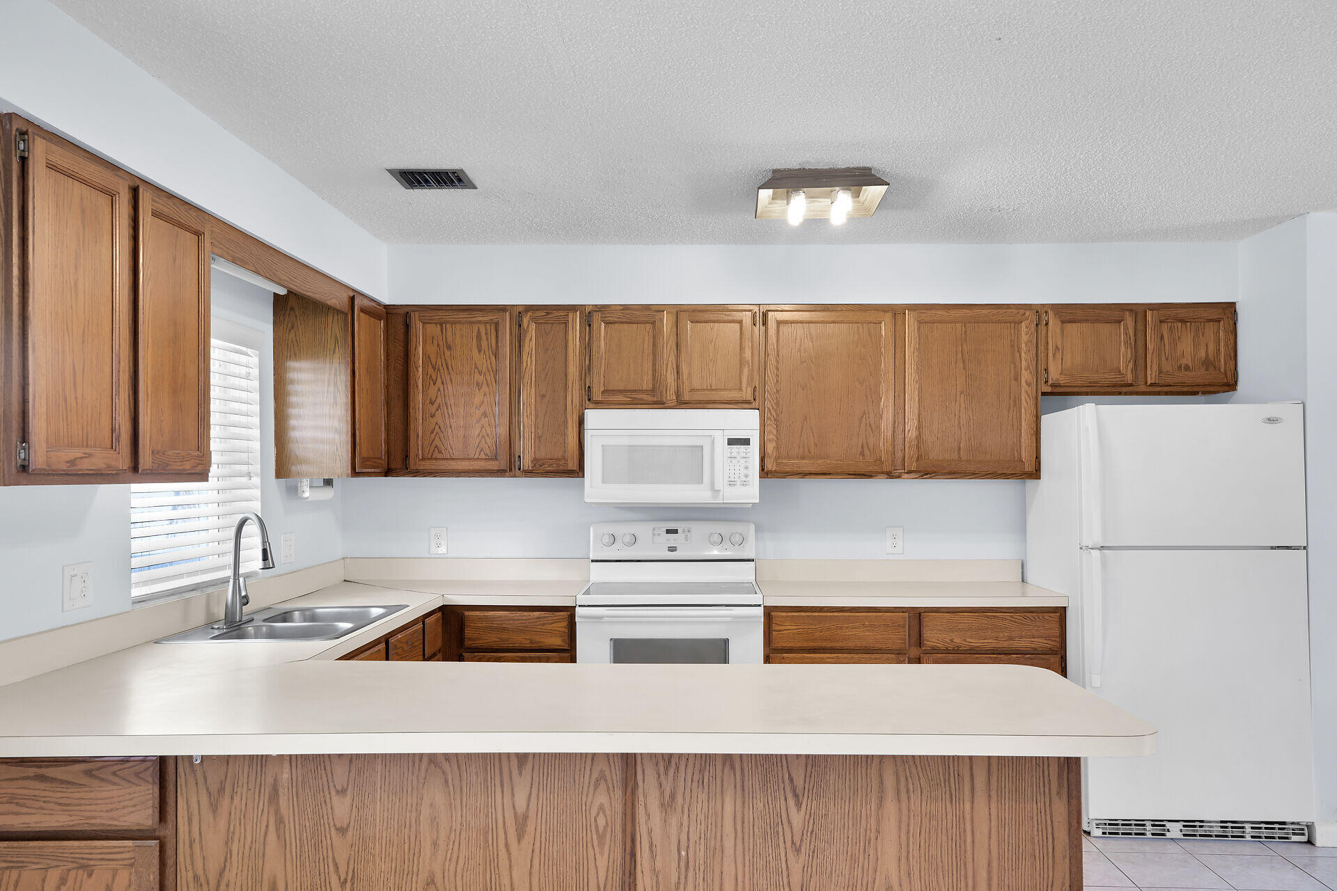 308 Calzada De Bougainvillea