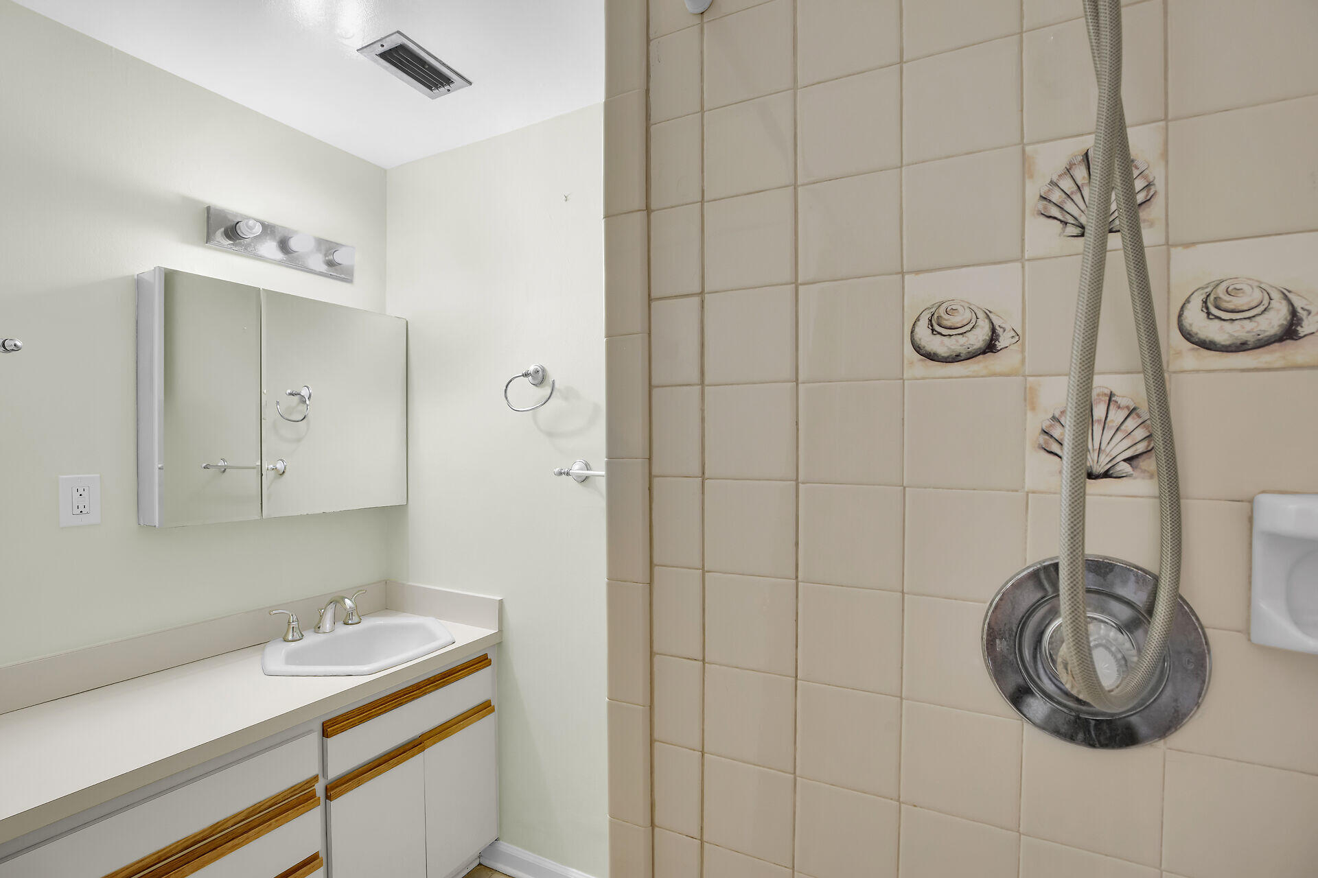 308 Calzada De Bougainvillea