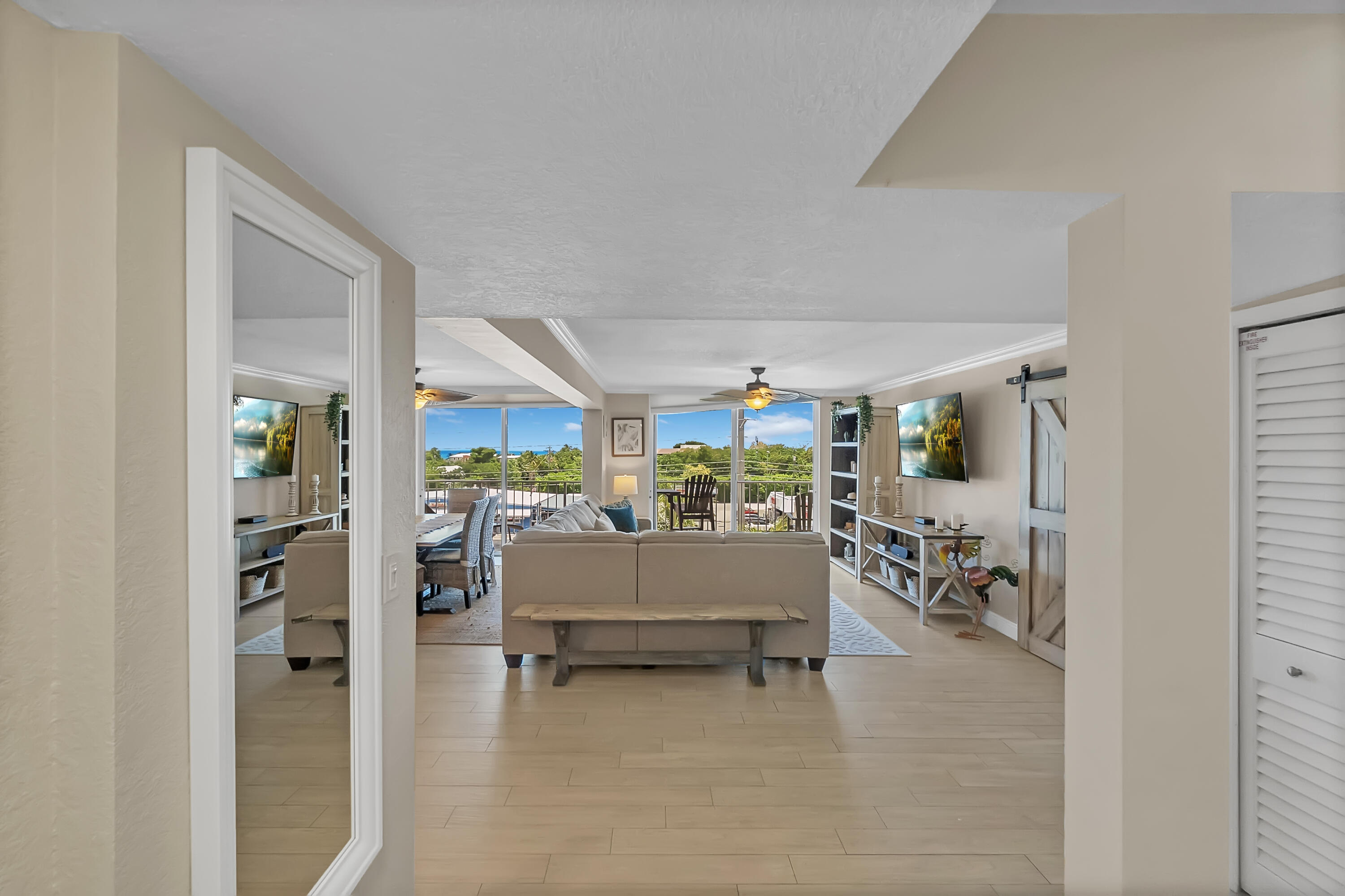 88500 Overseas Highway Unit: 502