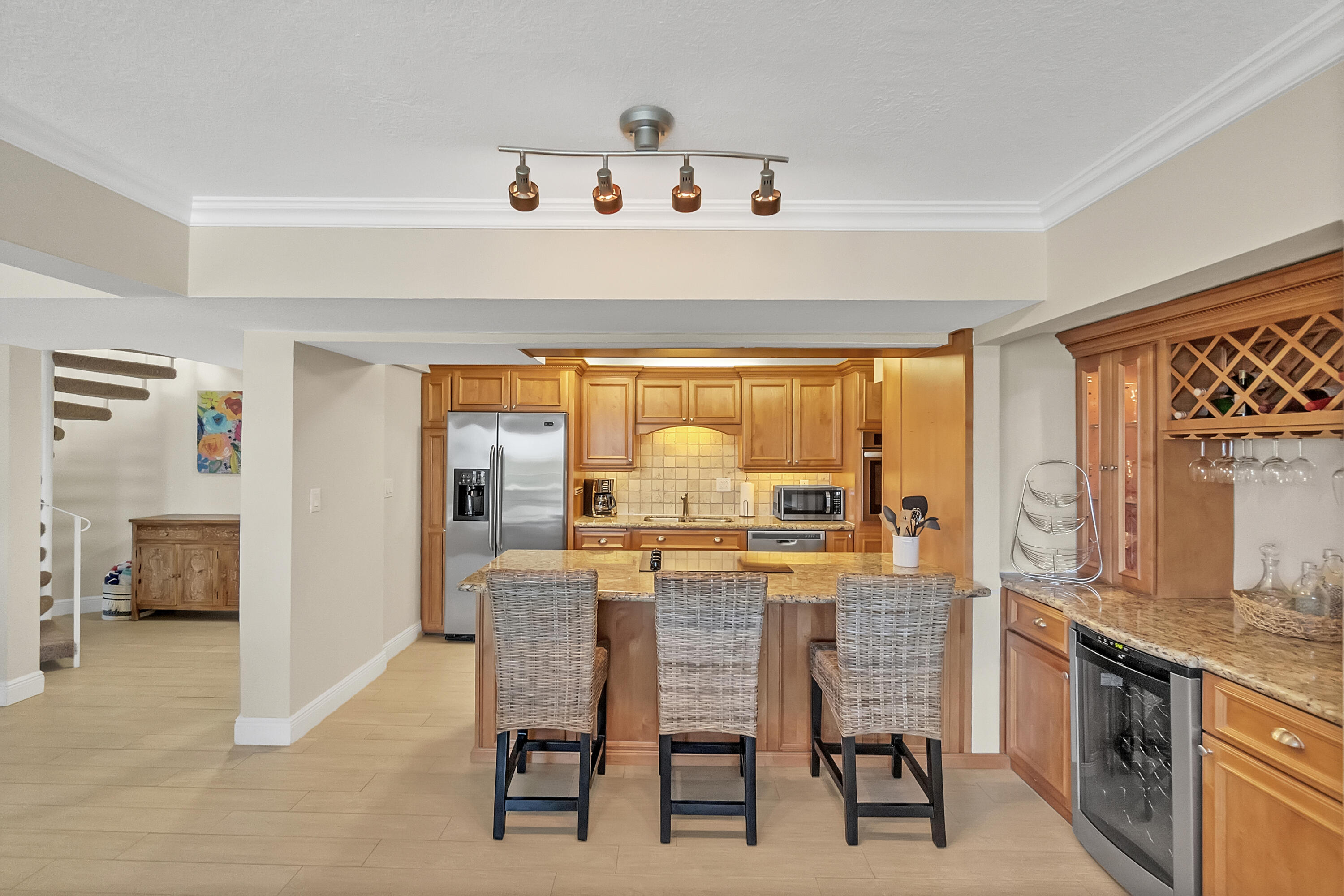 88500 Overseas Highway Unit: 502
