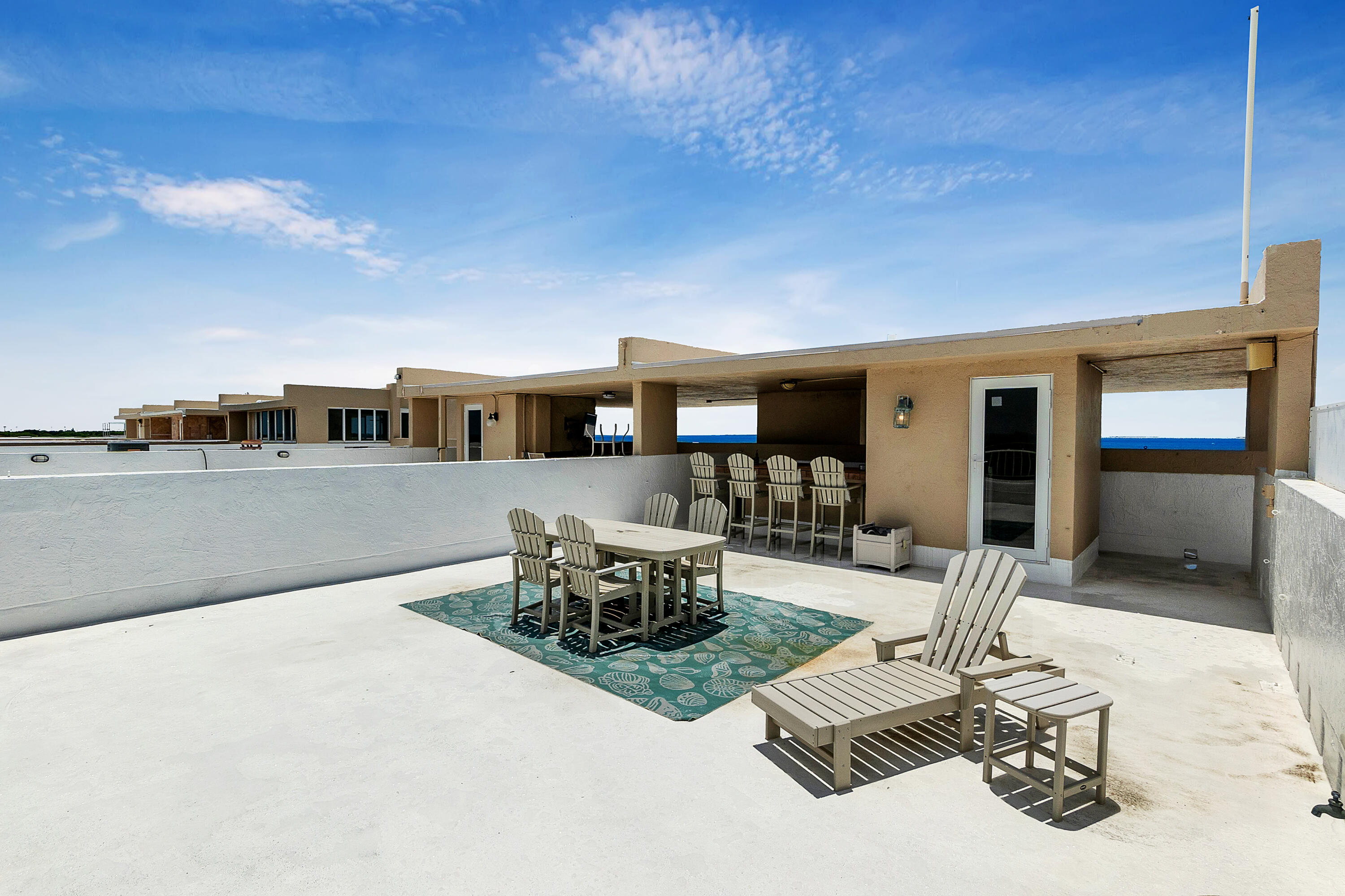 88500 Overseas Highway Unit: 502
