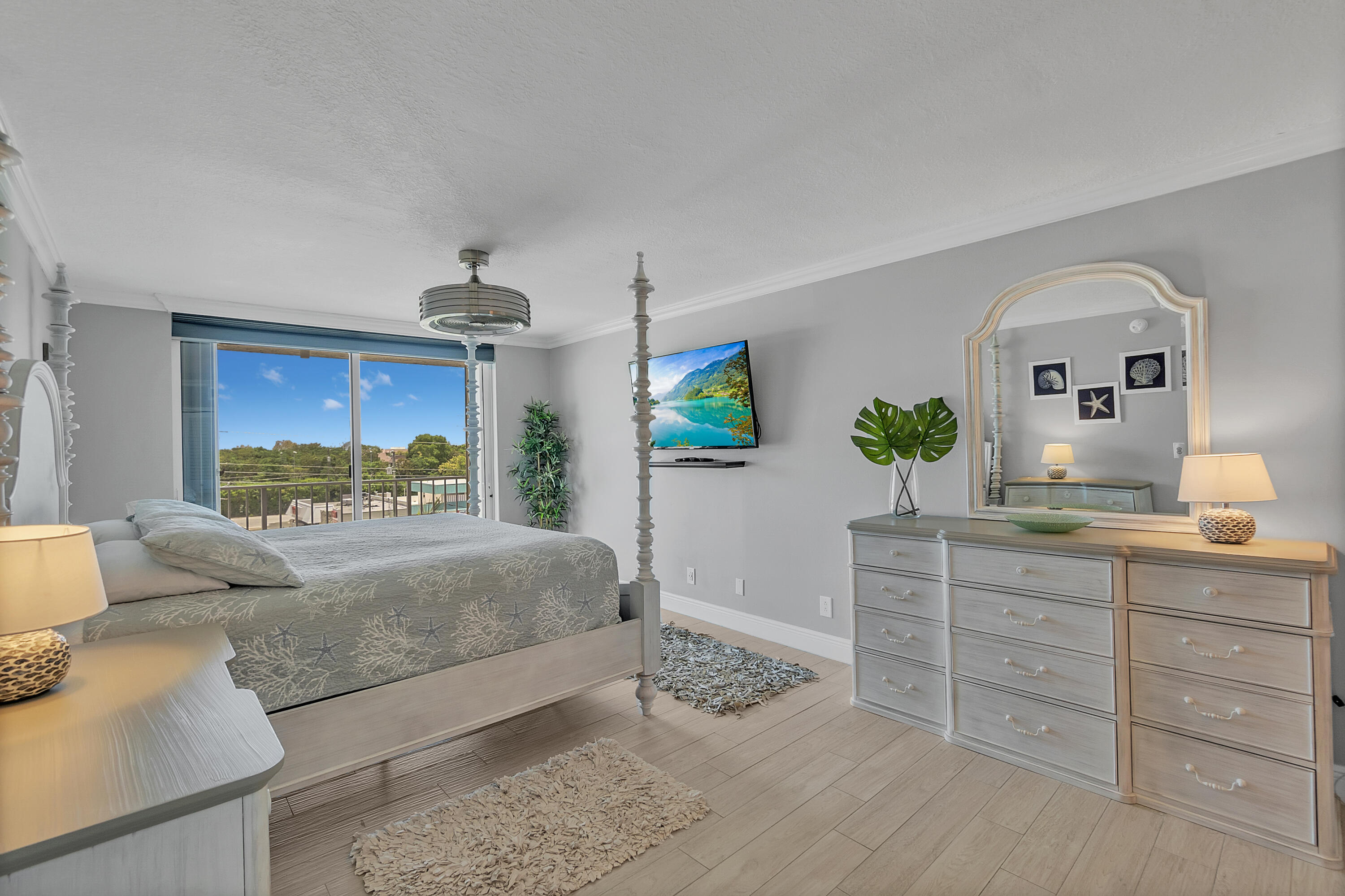 88500 Overseas Highway Unit: 502