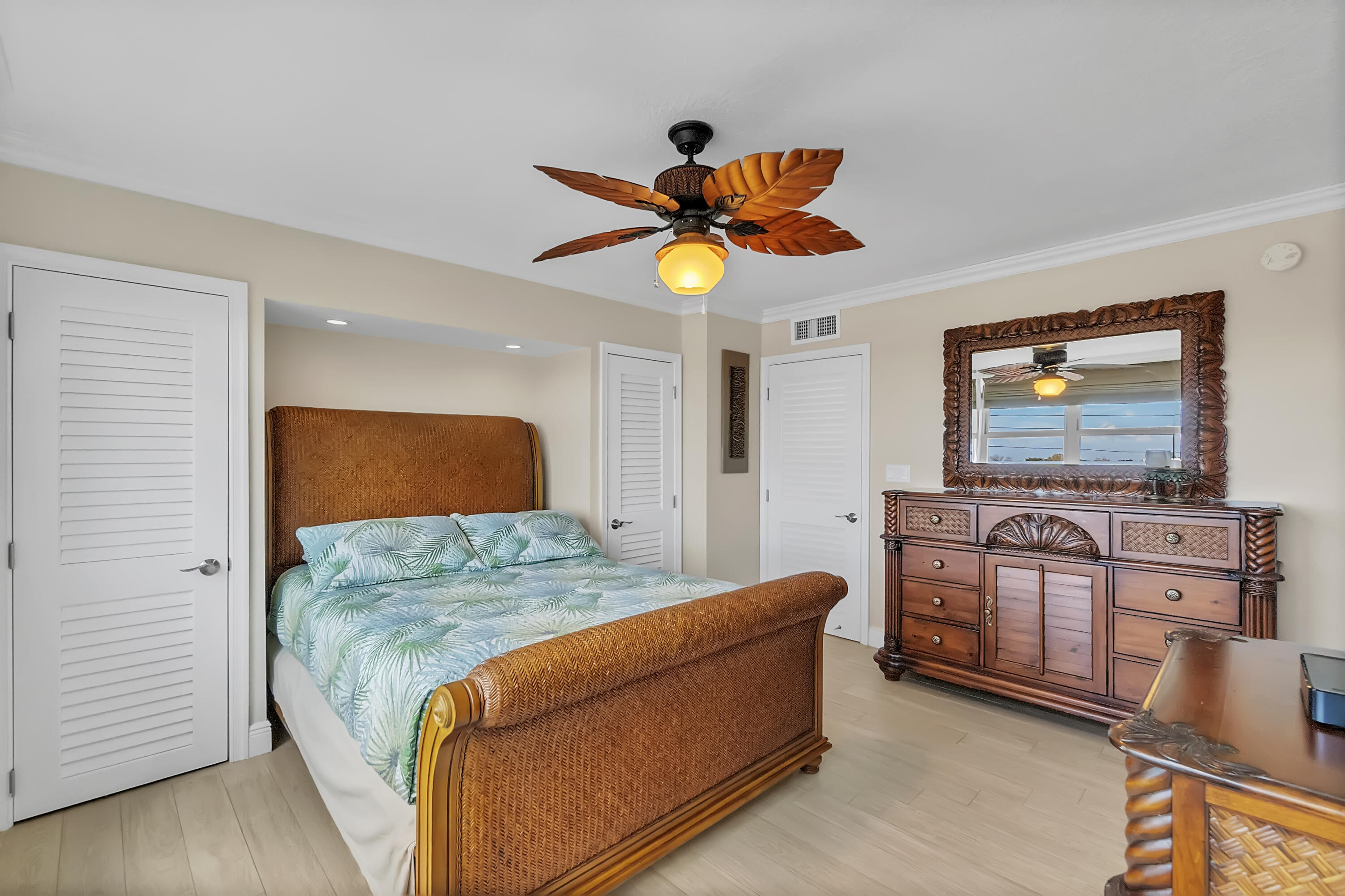 88500 Overseas Highway Unit: 502