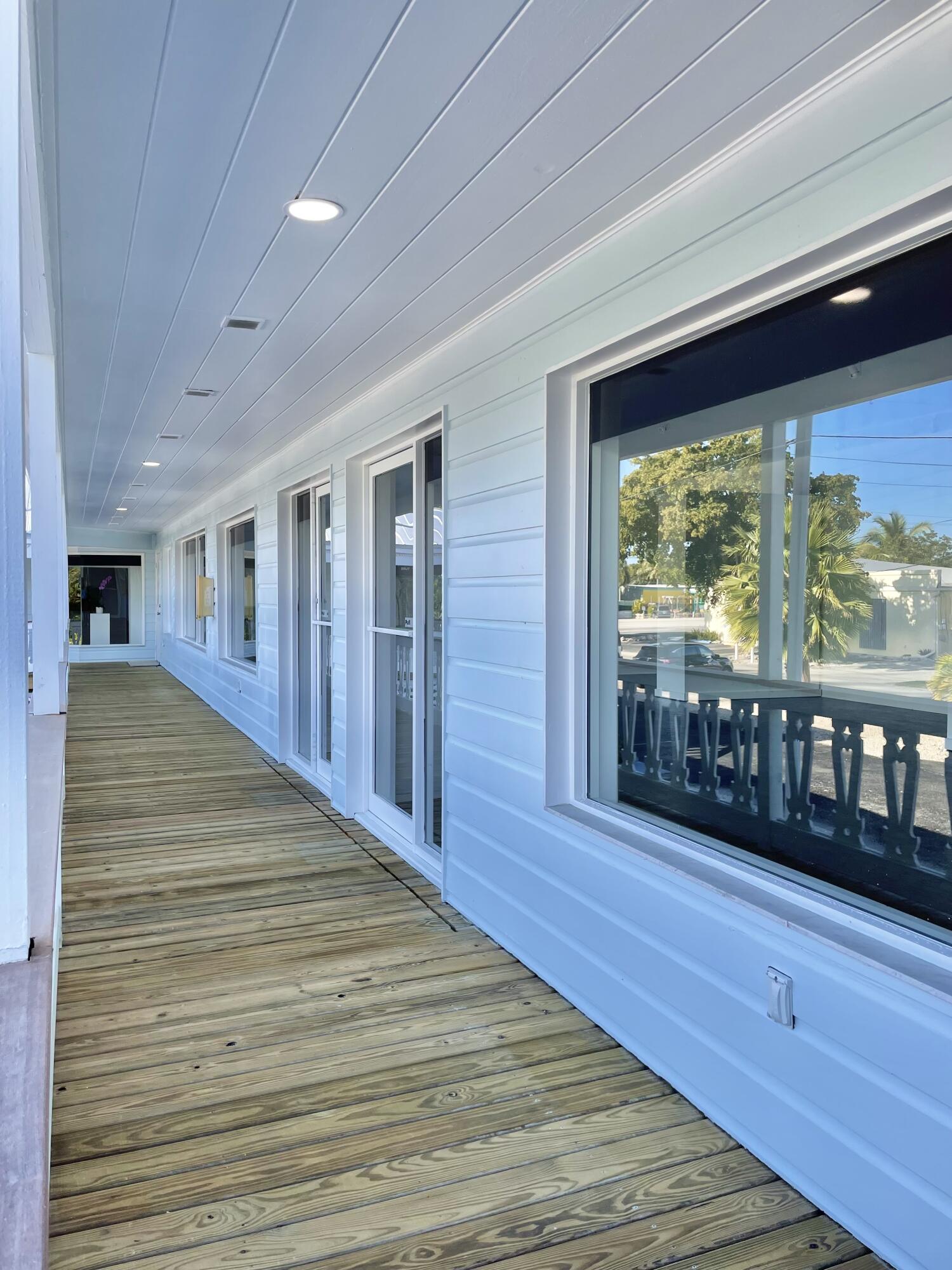81888 Overseas Highway Unit: C1