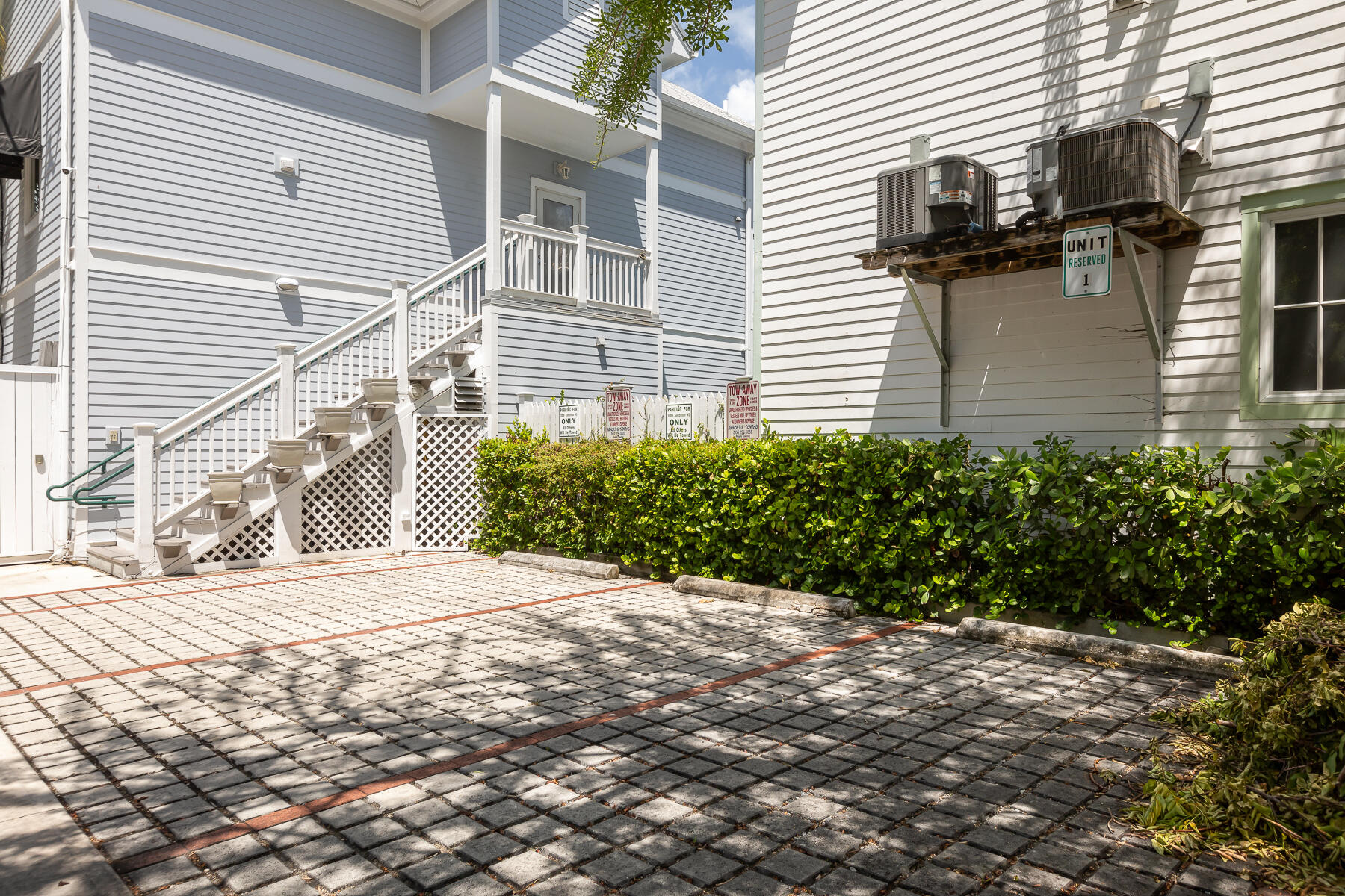 1011 Simonton Street Unit: R1