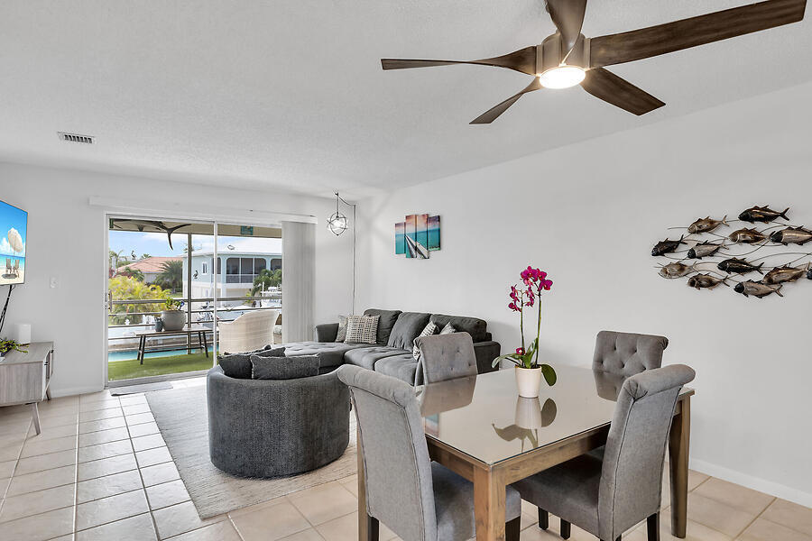 389 N Anglers Drive Unit: 206