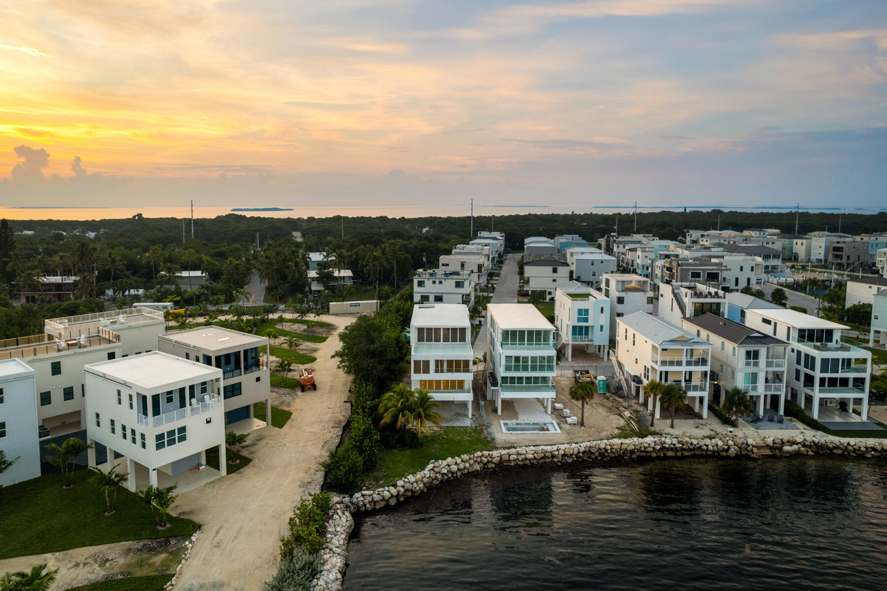 94825 Overseas Highway Unit: 28