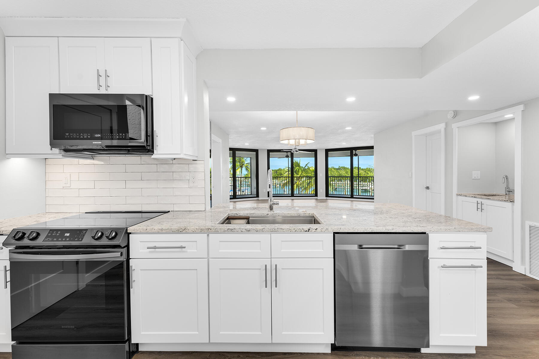 6101 Gulf Of Mexico Boulevard Unit: 101