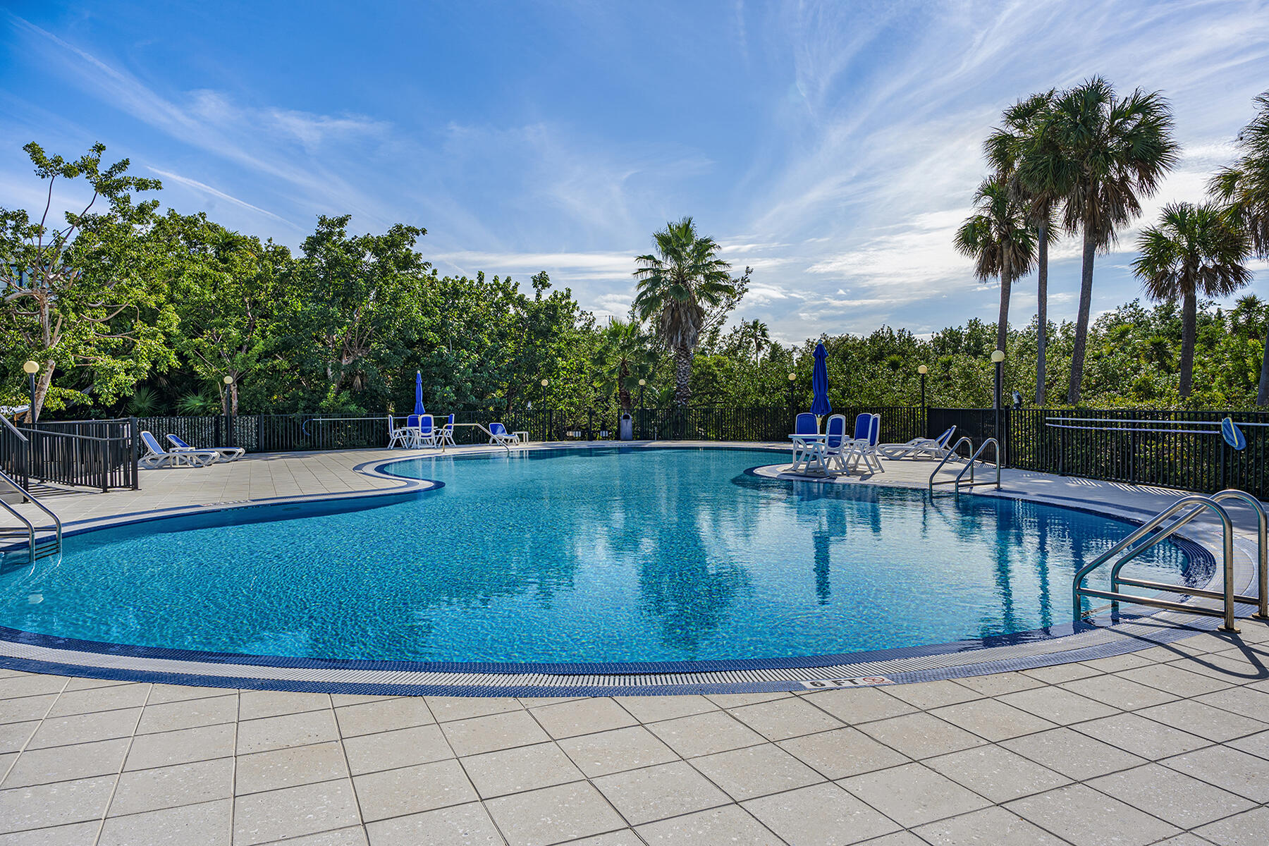 6101 Gulf Of Mexico Boulevard Unit: 101