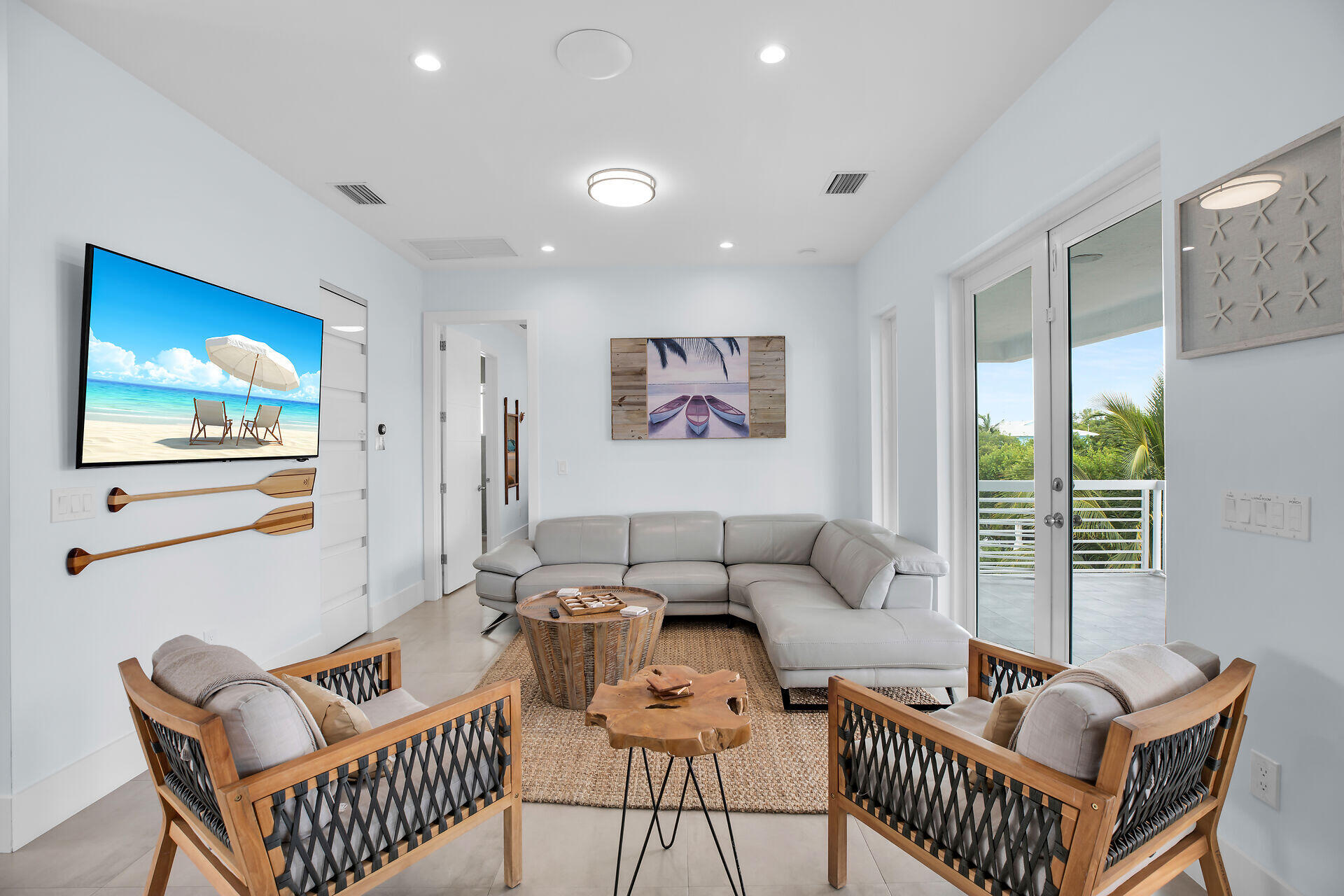 211 E Bruce Court