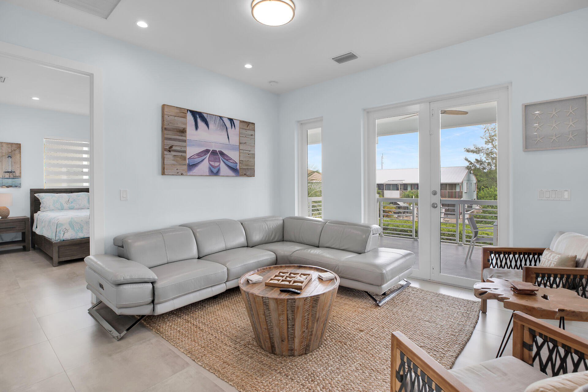 211 E Bruce Court