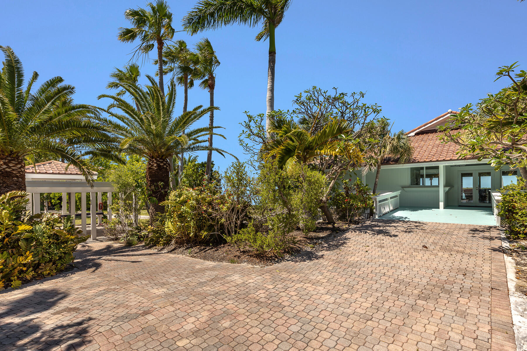 39 Cannon Royal Drive