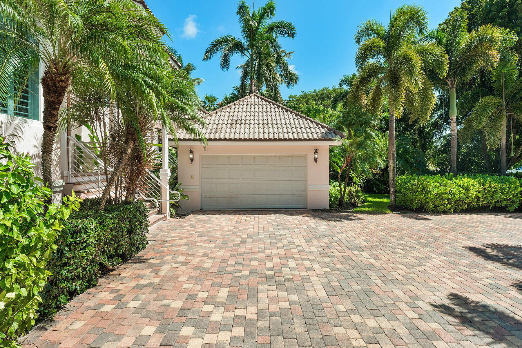 39 Cannon Royal Drive