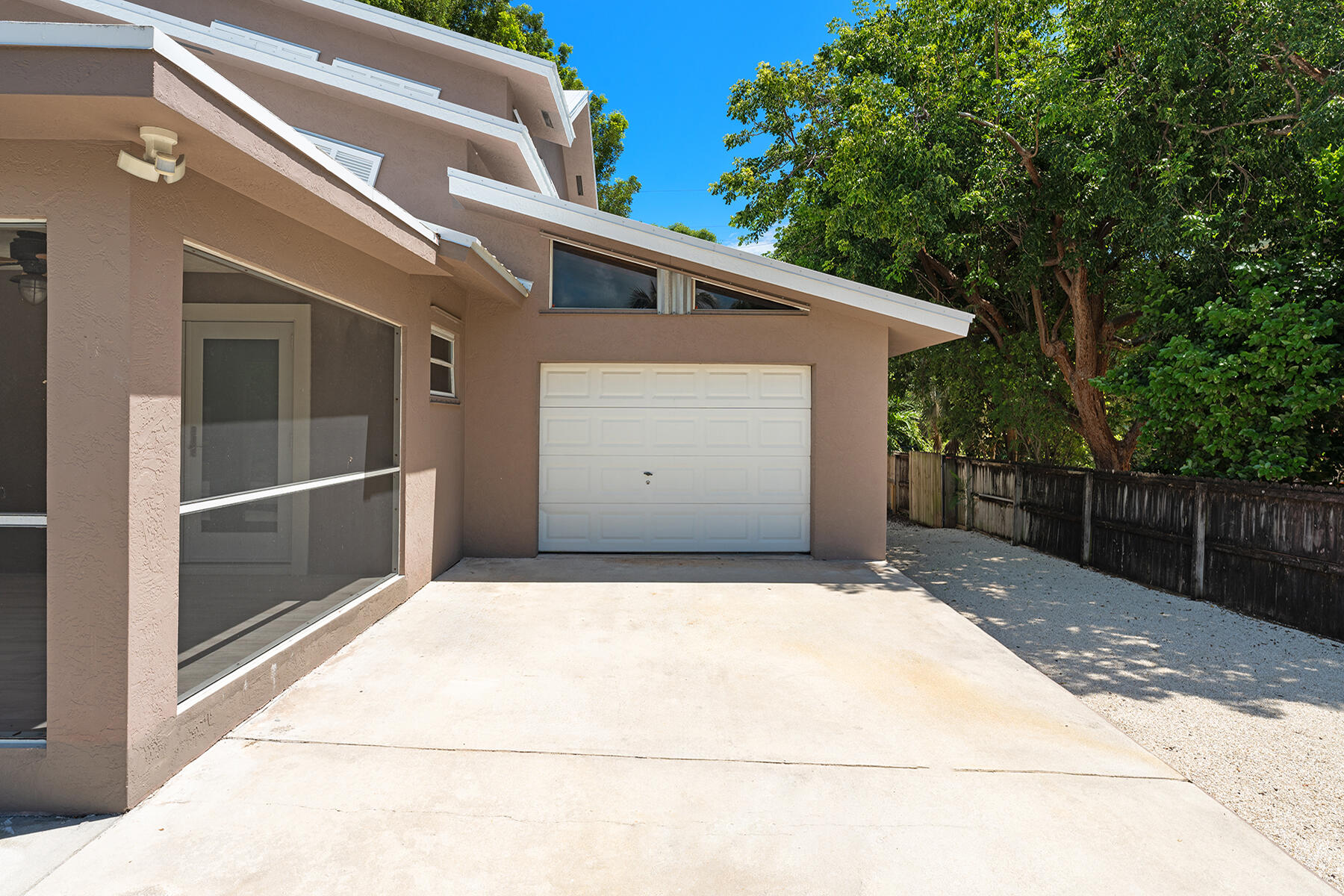 121 Gumbo Limbo Road