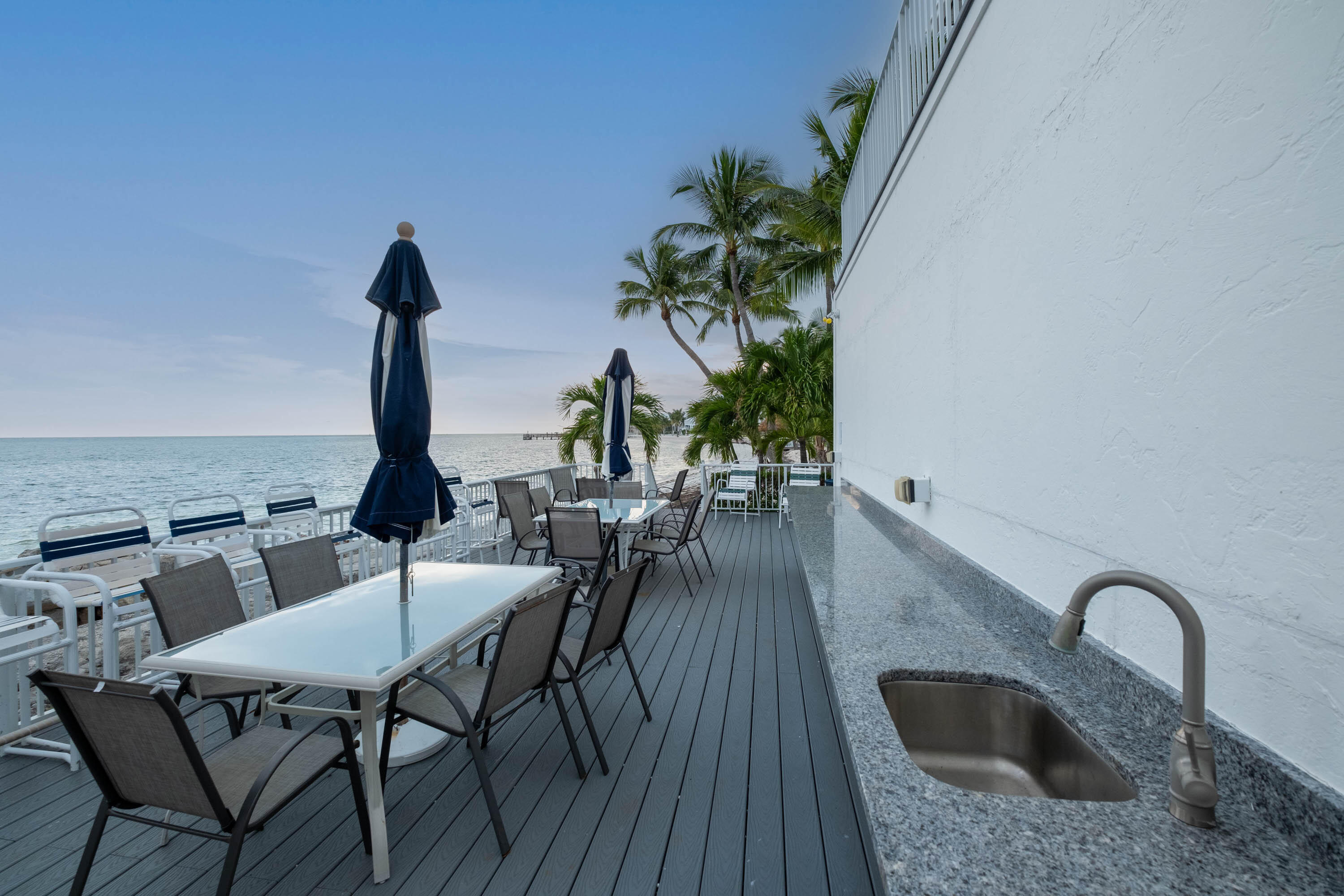 601 W Ocean Drive Unit: 414