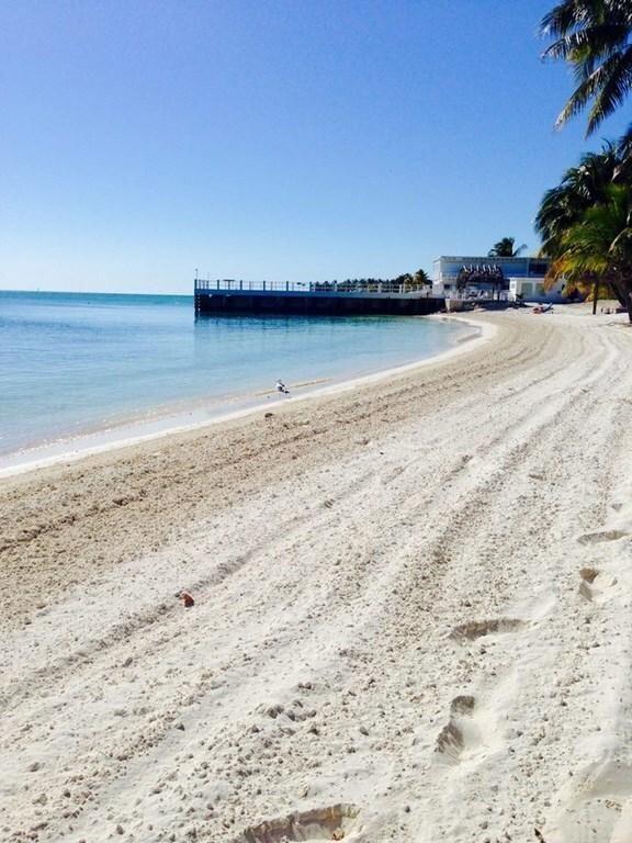 601 W Ocean Drive Unit: 414