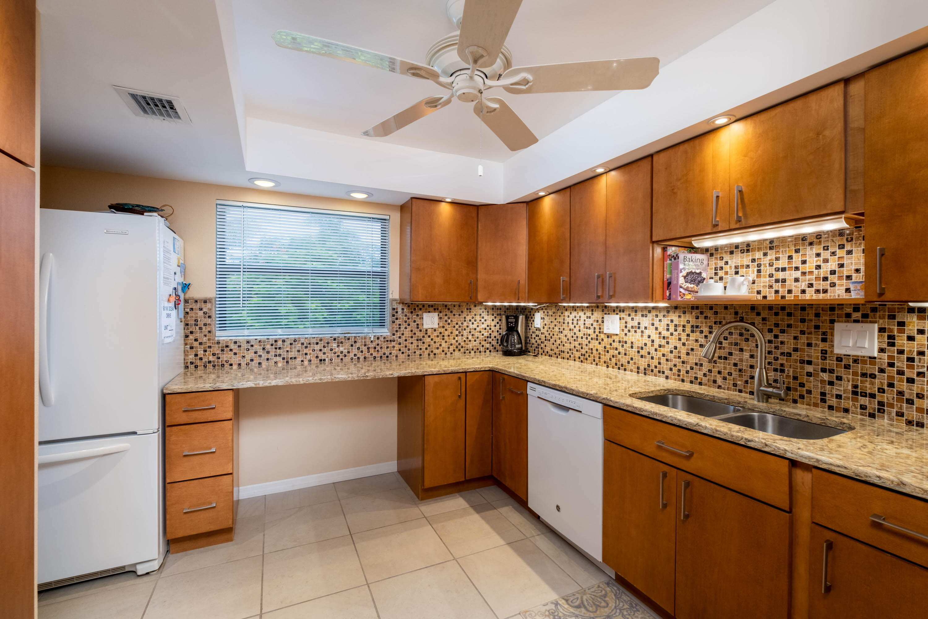 601 W Ocean Drive Unit: 414