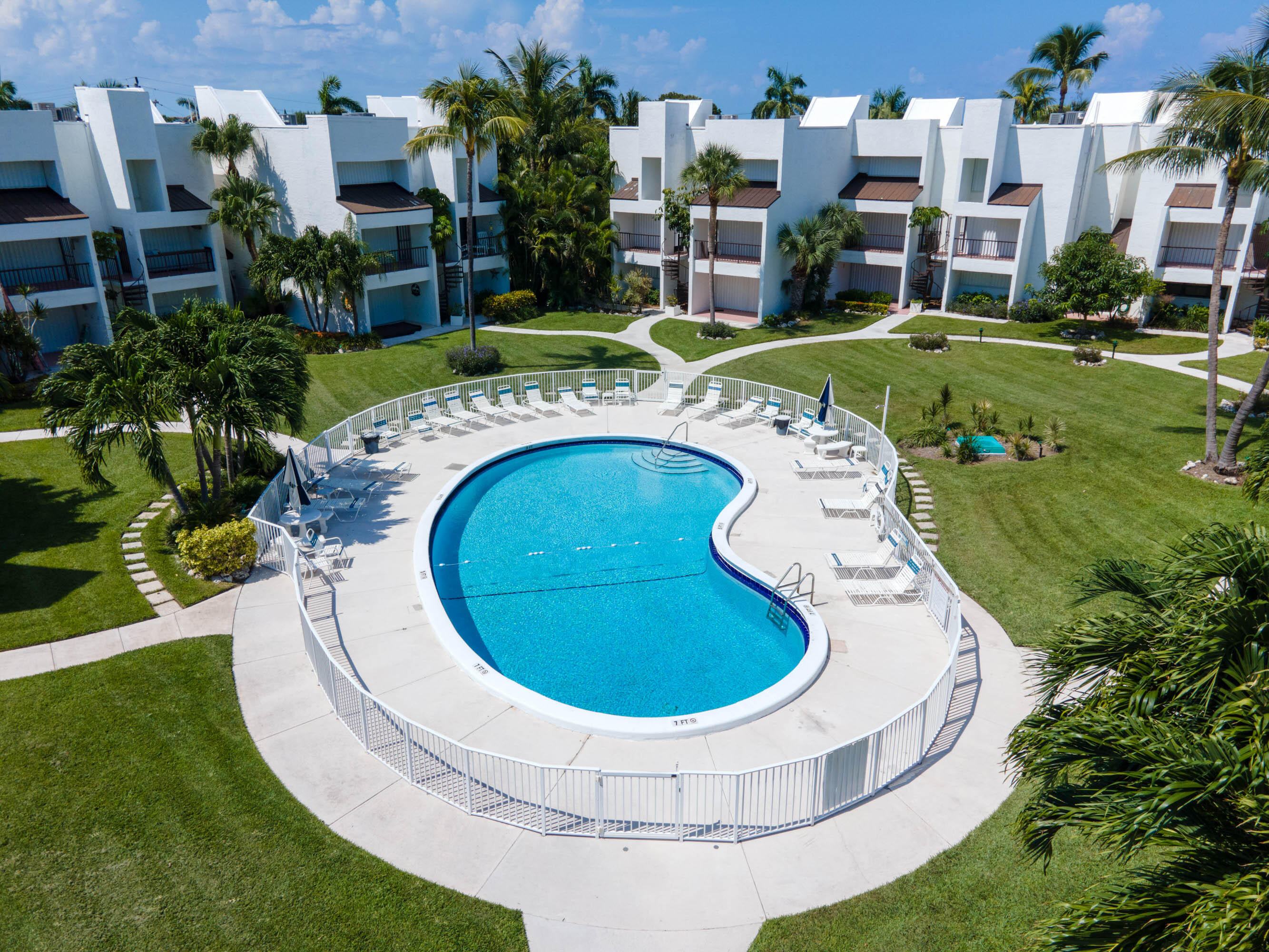 601 W Ocean Drive Unit: 414