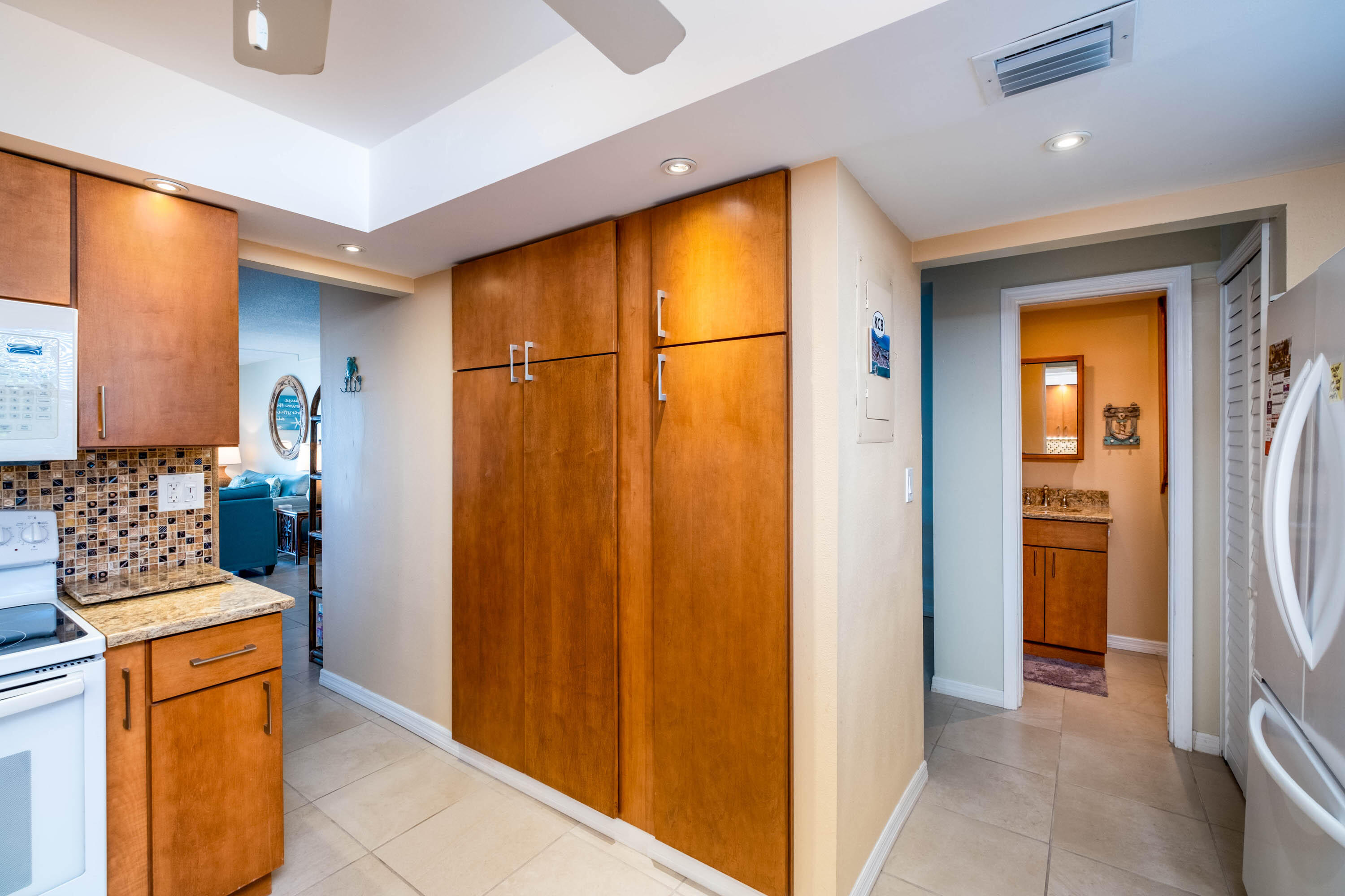 601 W Ocean Drive Unit: 414