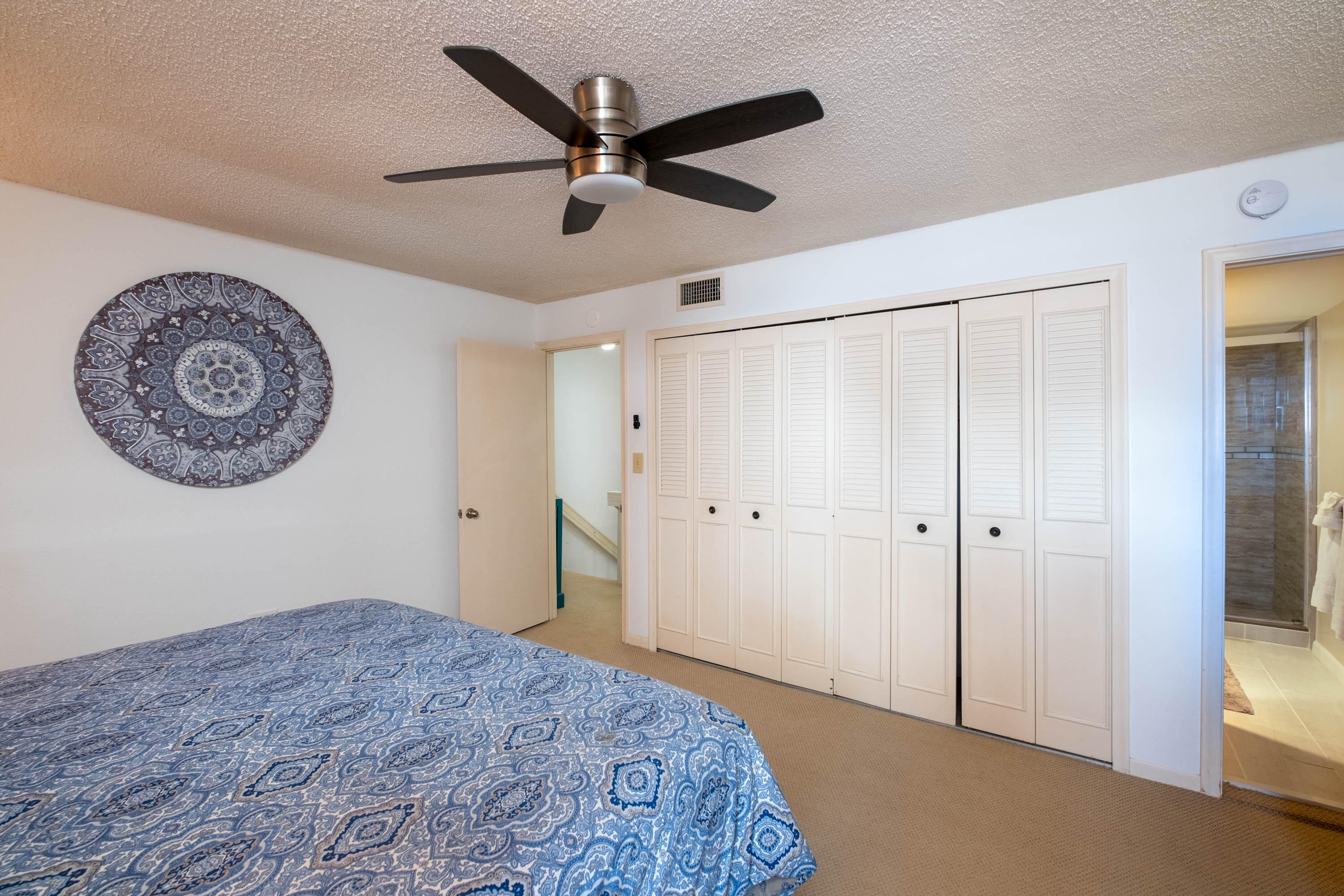 601 W Ocean Drive Unit: 414