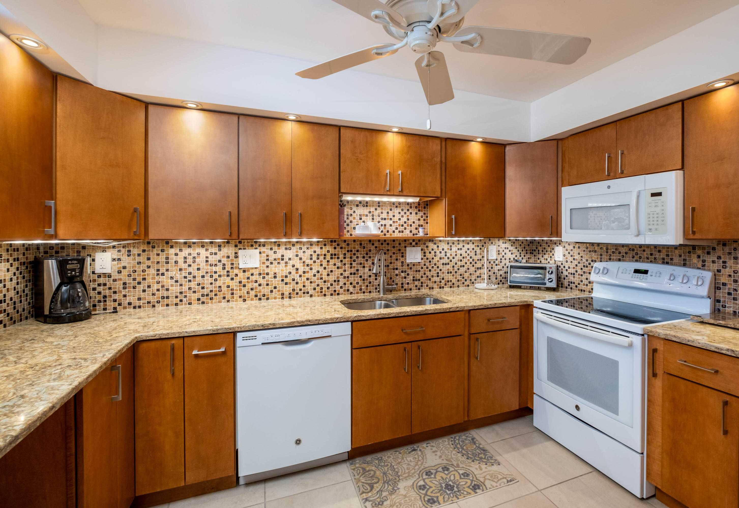 601 W Ocean Drive Unit: 414