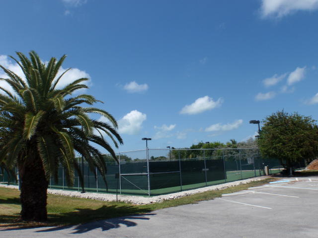 601 W Ocean Drive Unit: 414